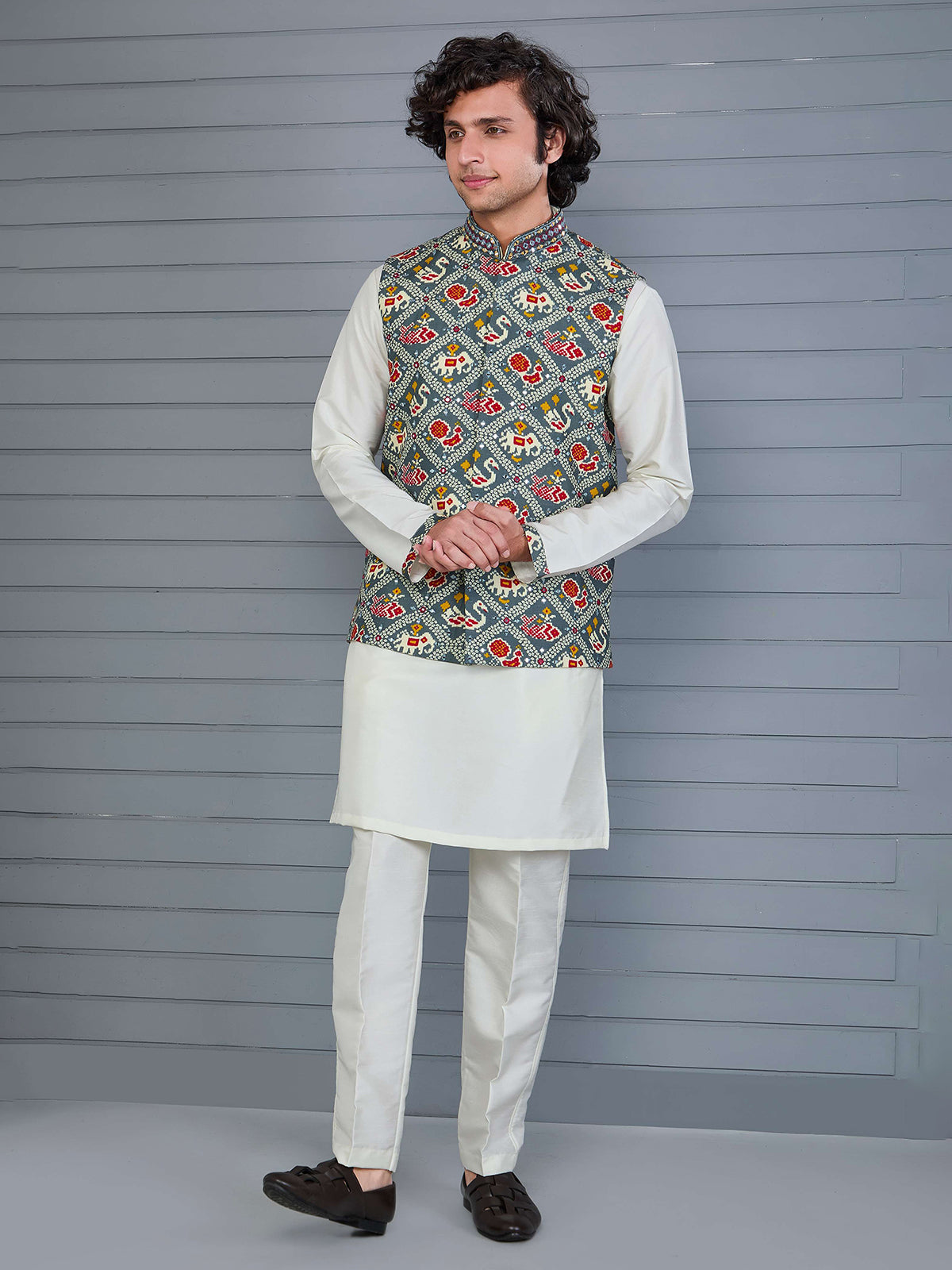 Grey off white bandhej printed viscose silk waistcoat set
