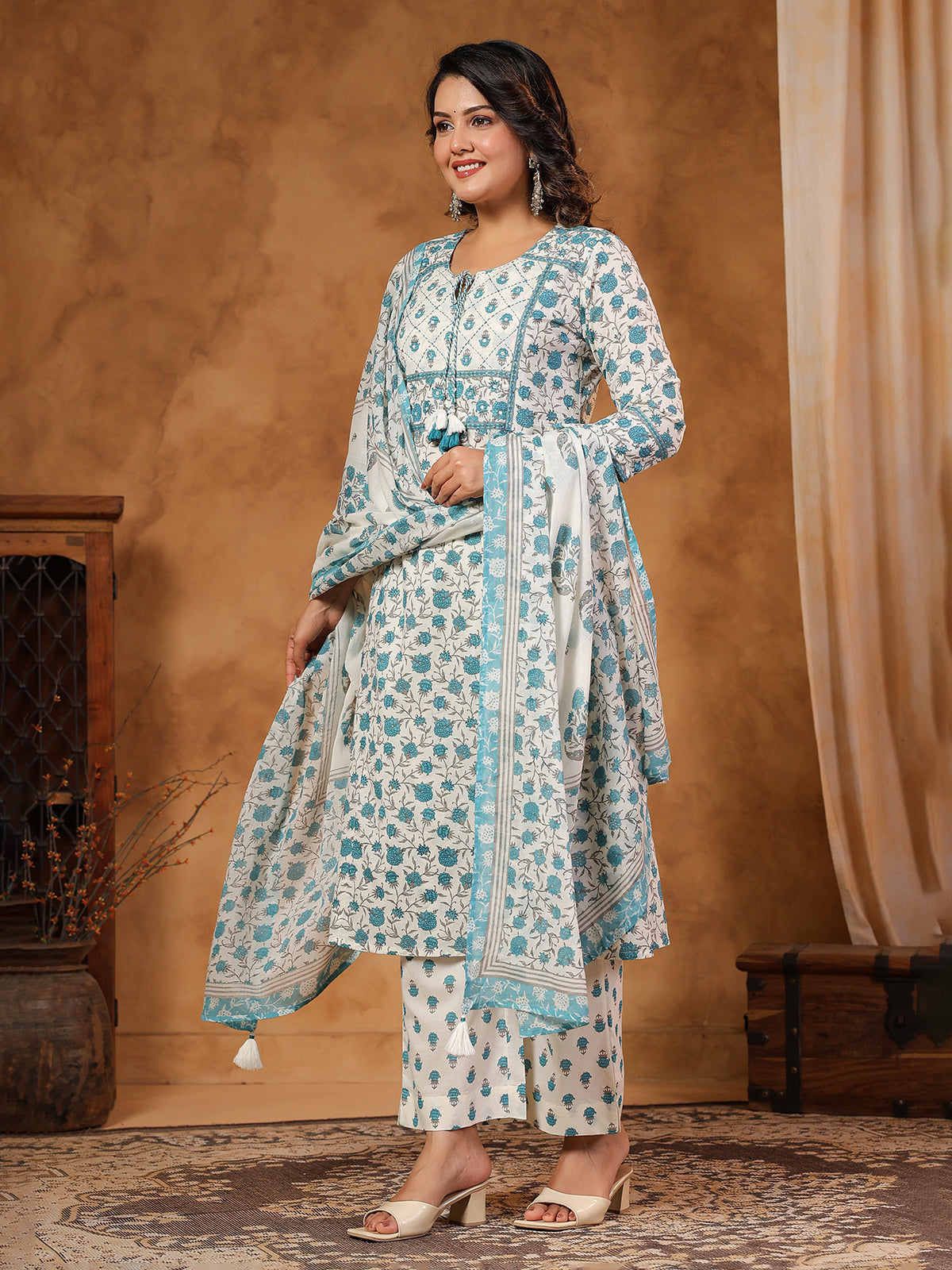 Off-white cotton kurti set with blue print