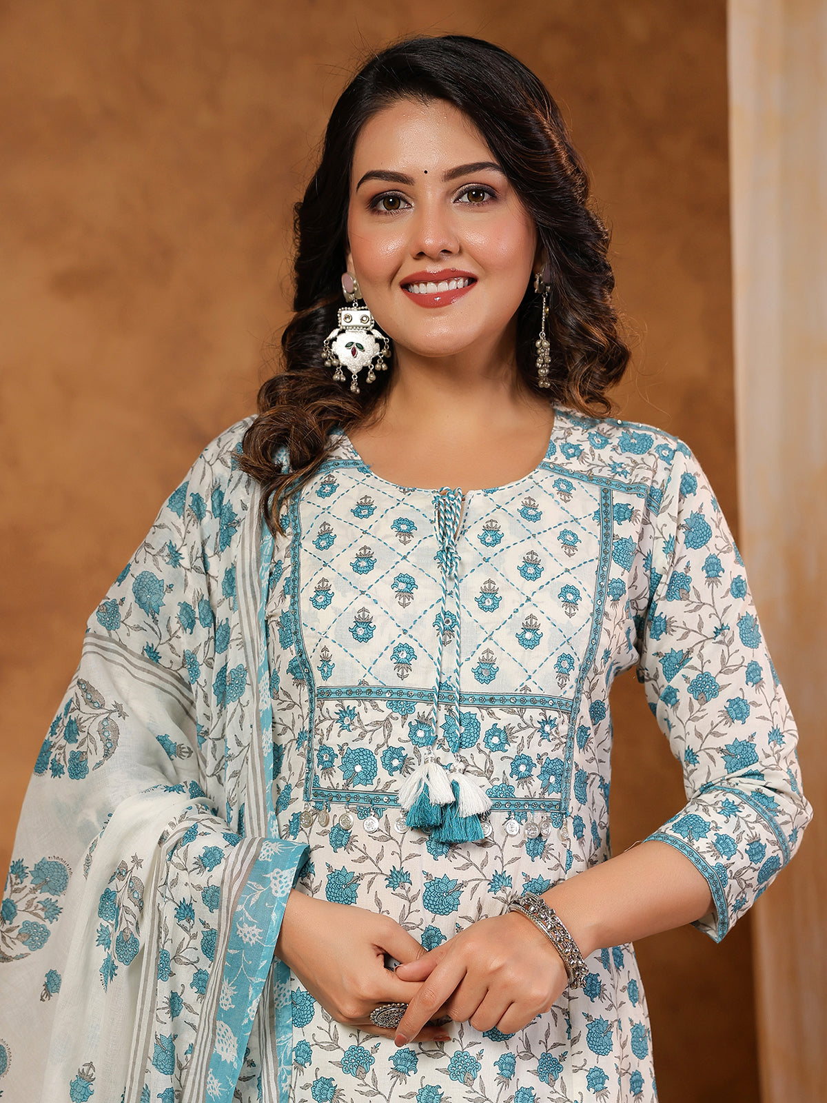 Off-white cotton kurti set with blue print