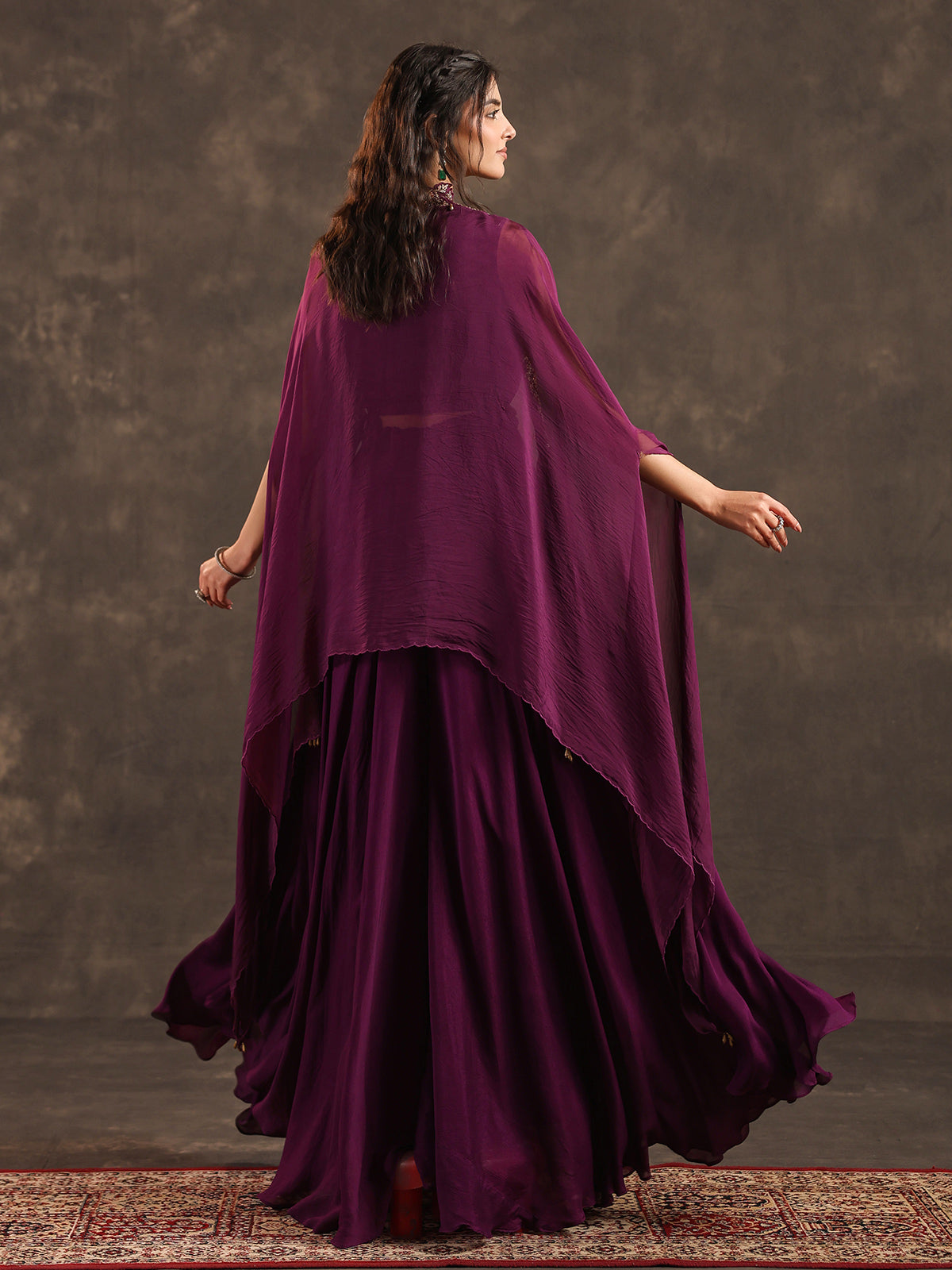 Purple viscose crepe palazzo suit with elegant shrug