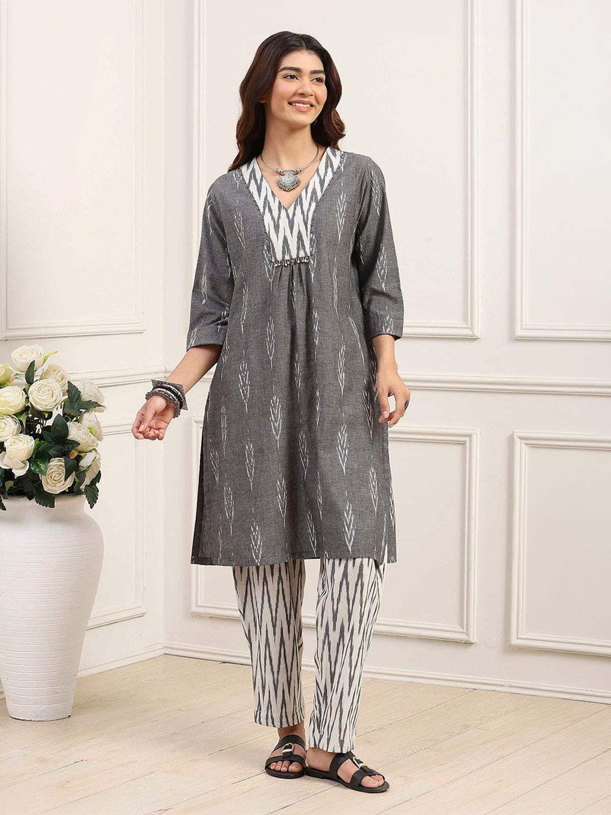 Grey printed embellished kurti with pocket charm with dupatta