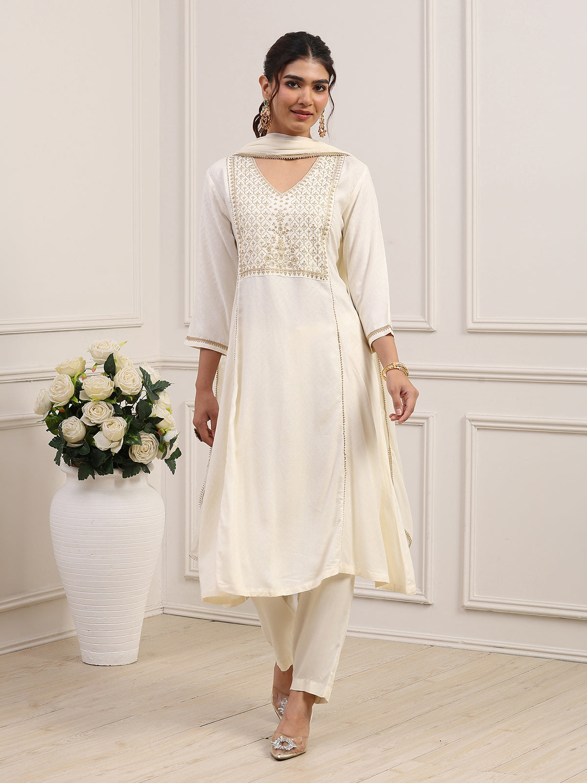 White zardosi embellished graceful ethnic statement
