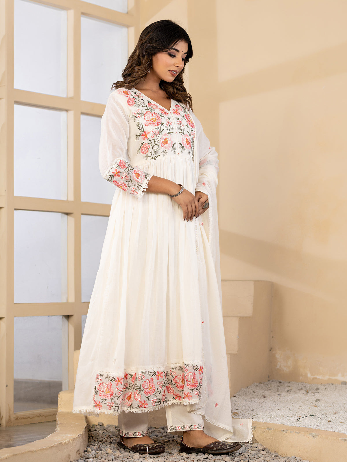 Off white floral elegance anarkali kurti set