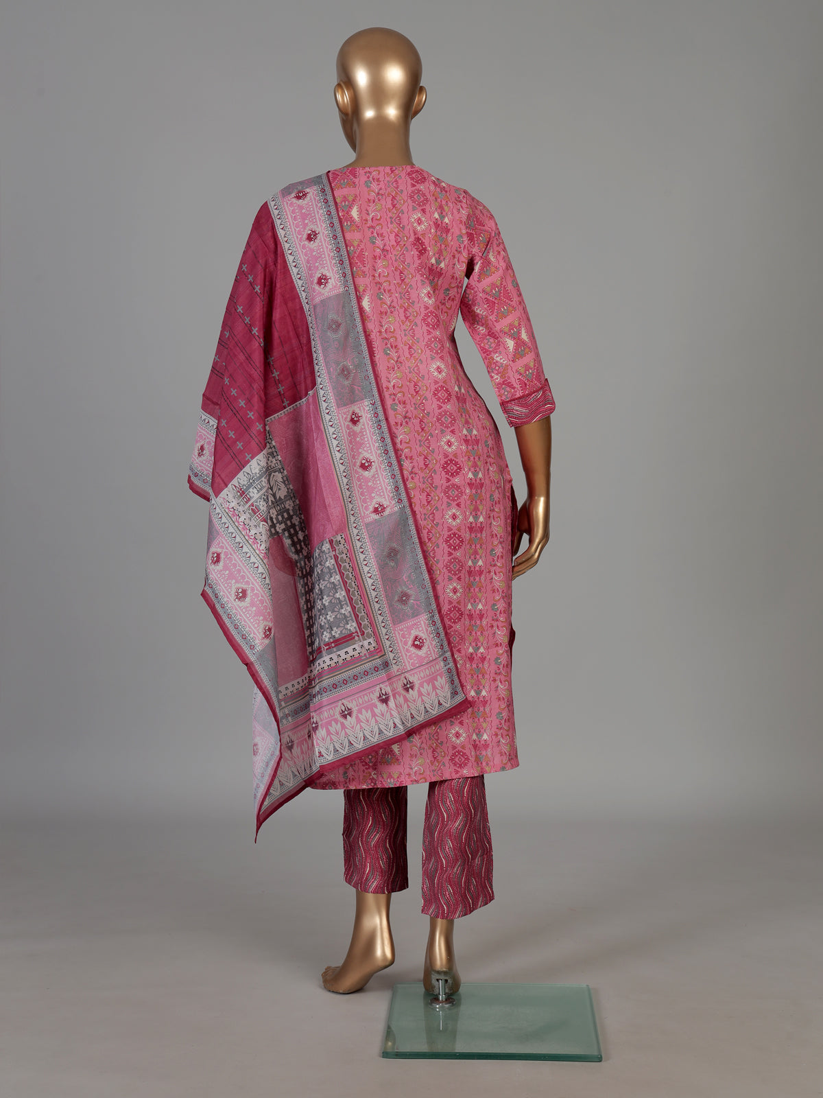 Pink cotton ethnic printed kurti set with tassel accents