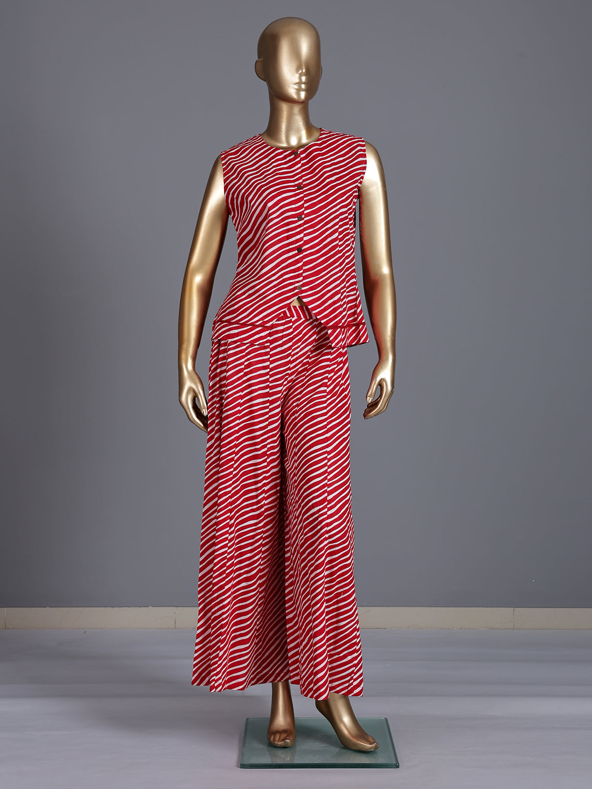 Red printed crepe silk casual sleeveless palazzo co ord set