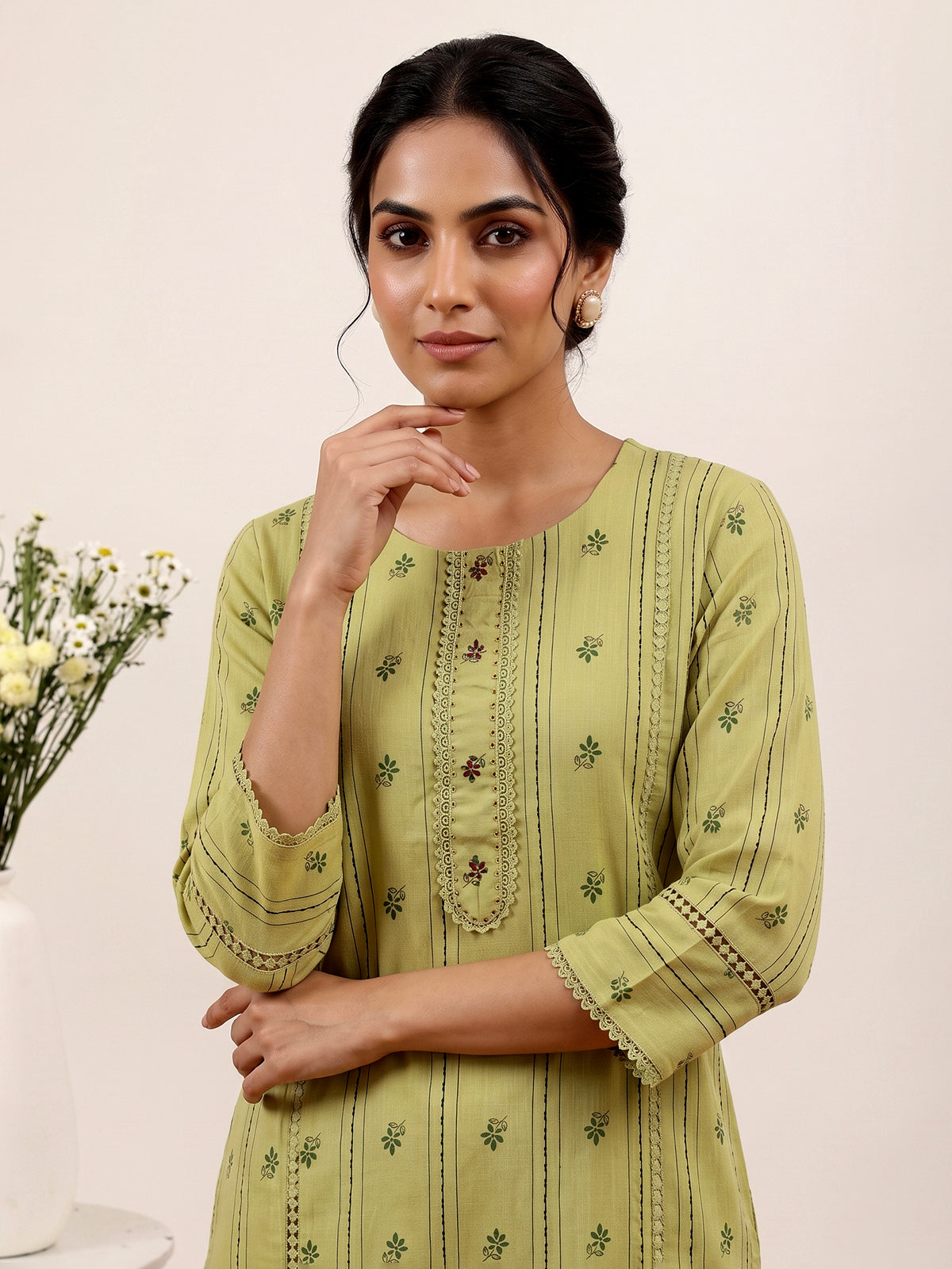 Green cotton printed straight cut kurti set with pants