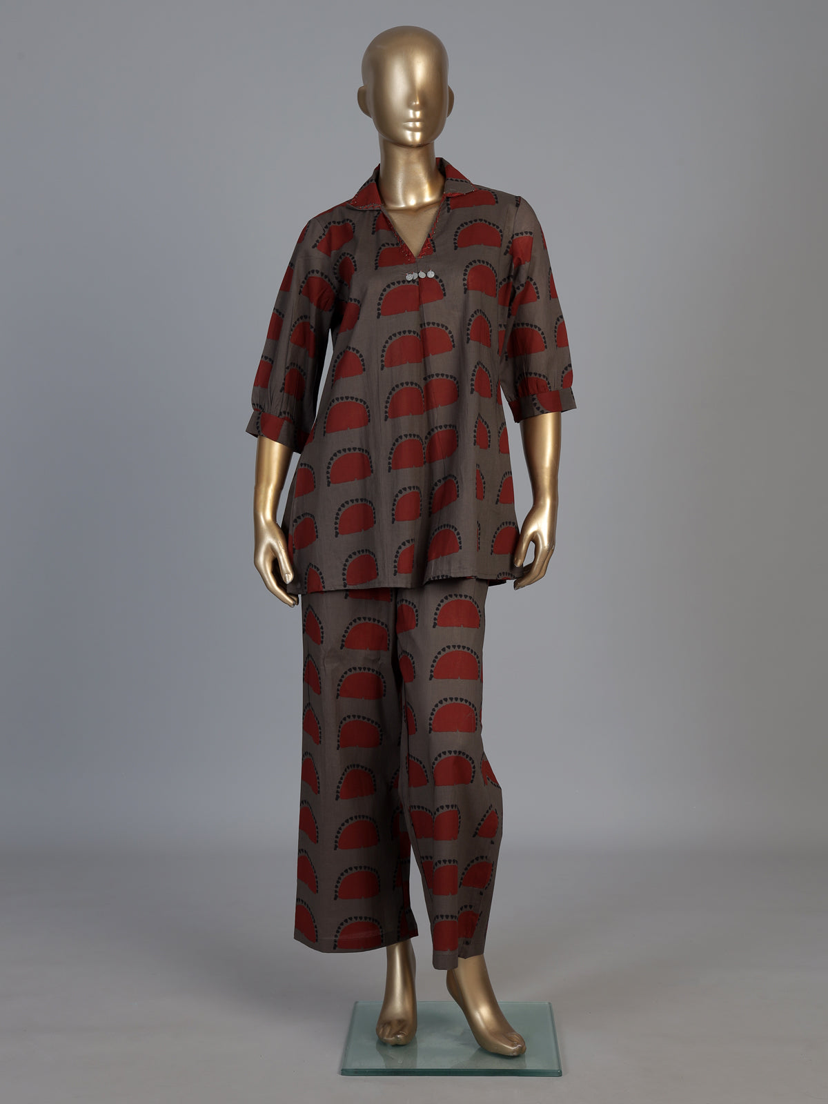 Grey silk printed co ord set with collar neck quarter sleeves