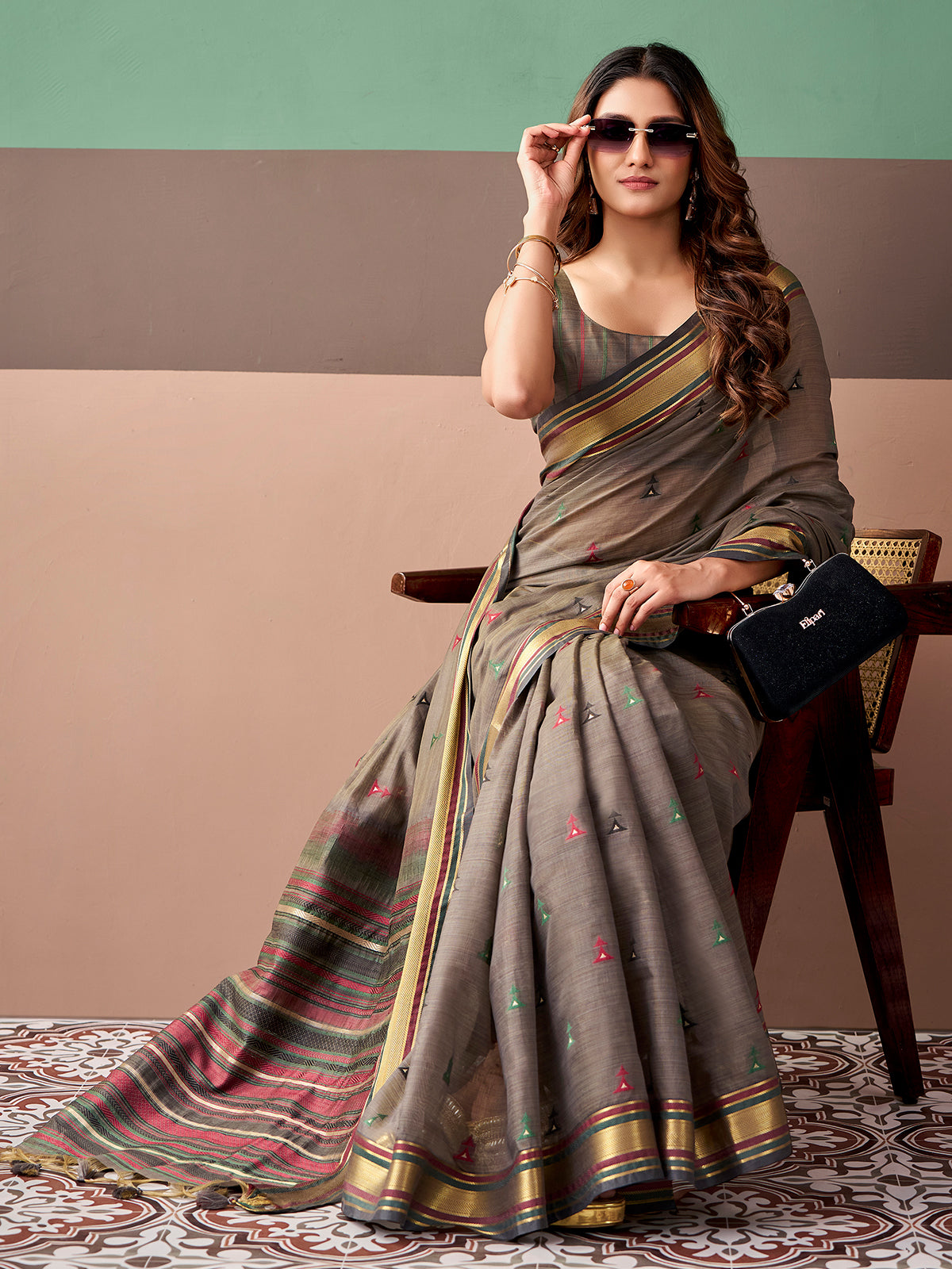 Light grey graceful ethnic saree