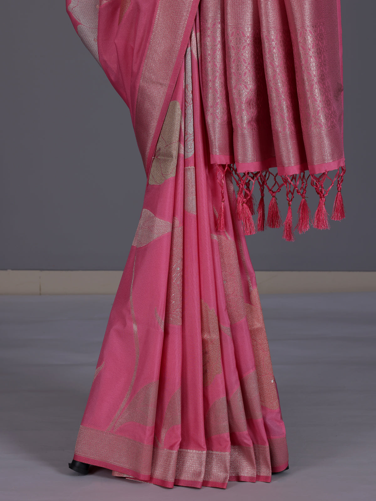 Pink women floral silver zari saree
