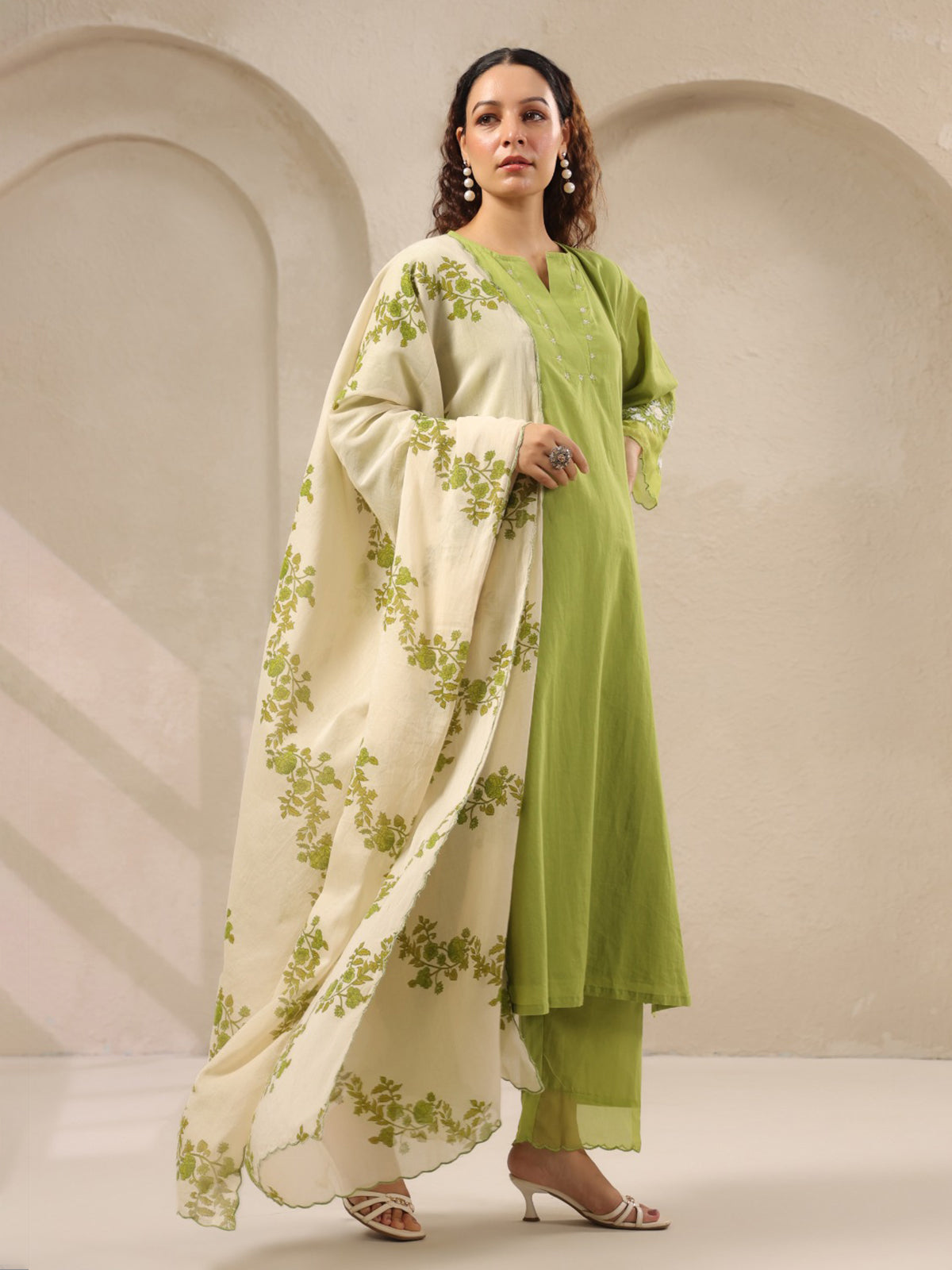 Light green threadwork floral printed contrast dupatta silk kurti set