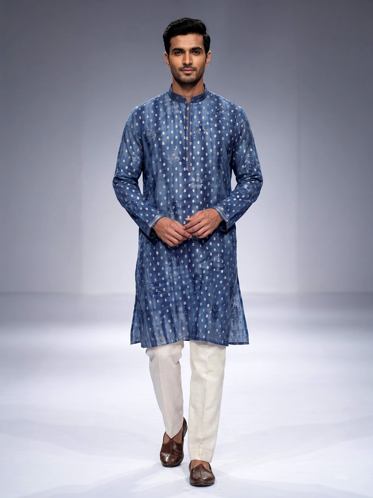 Blue silk mens kurta suit with shaded finish and zari butti work