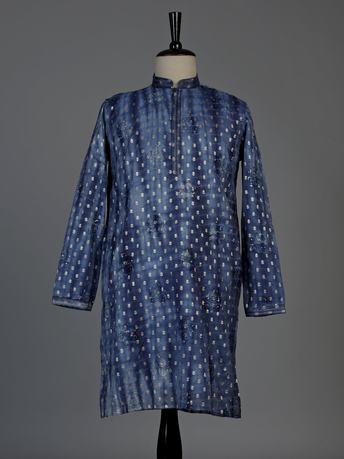 Blue silk mens kurta suit with shaded finish and zari butti work