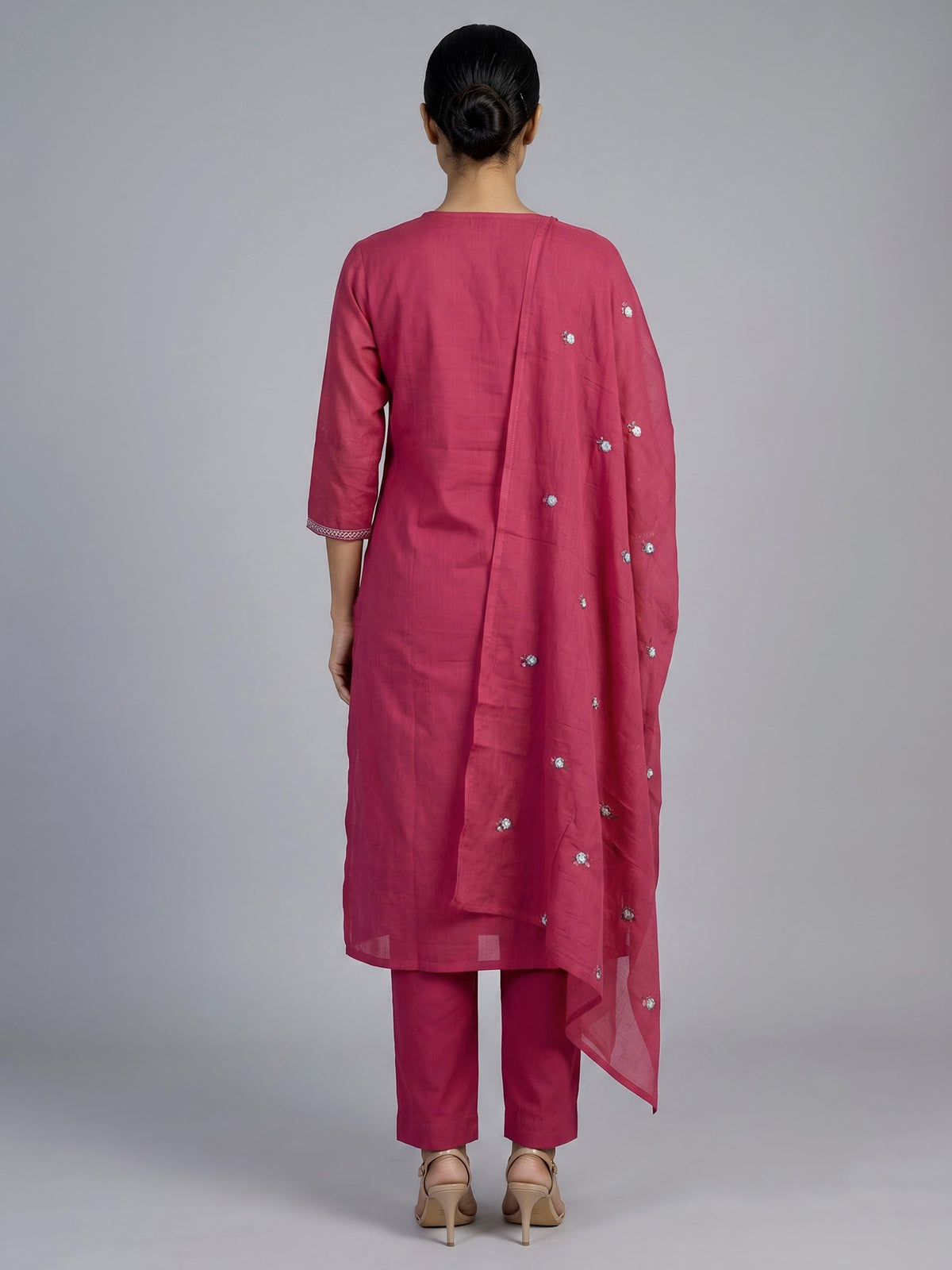 Pink cotton silk blend kurti set with delicate embroidered butti