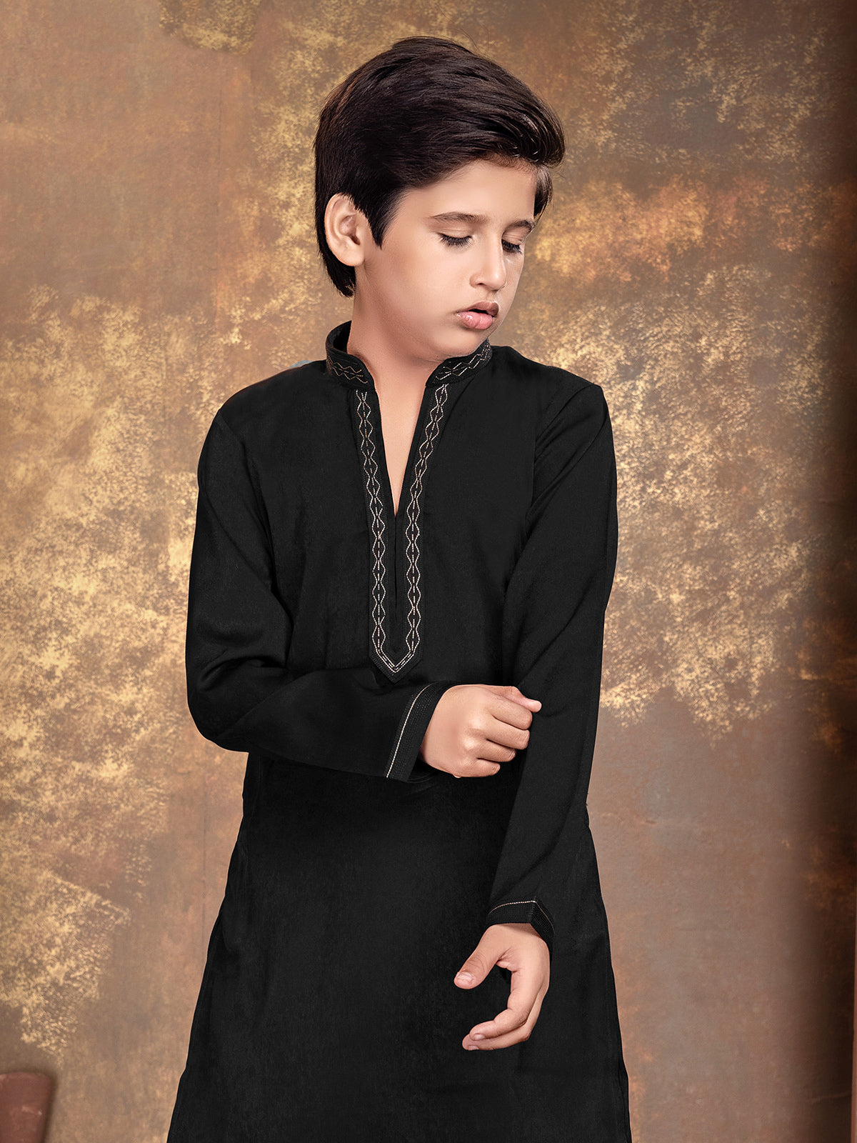 Black chevron embroidered boys kurta suit