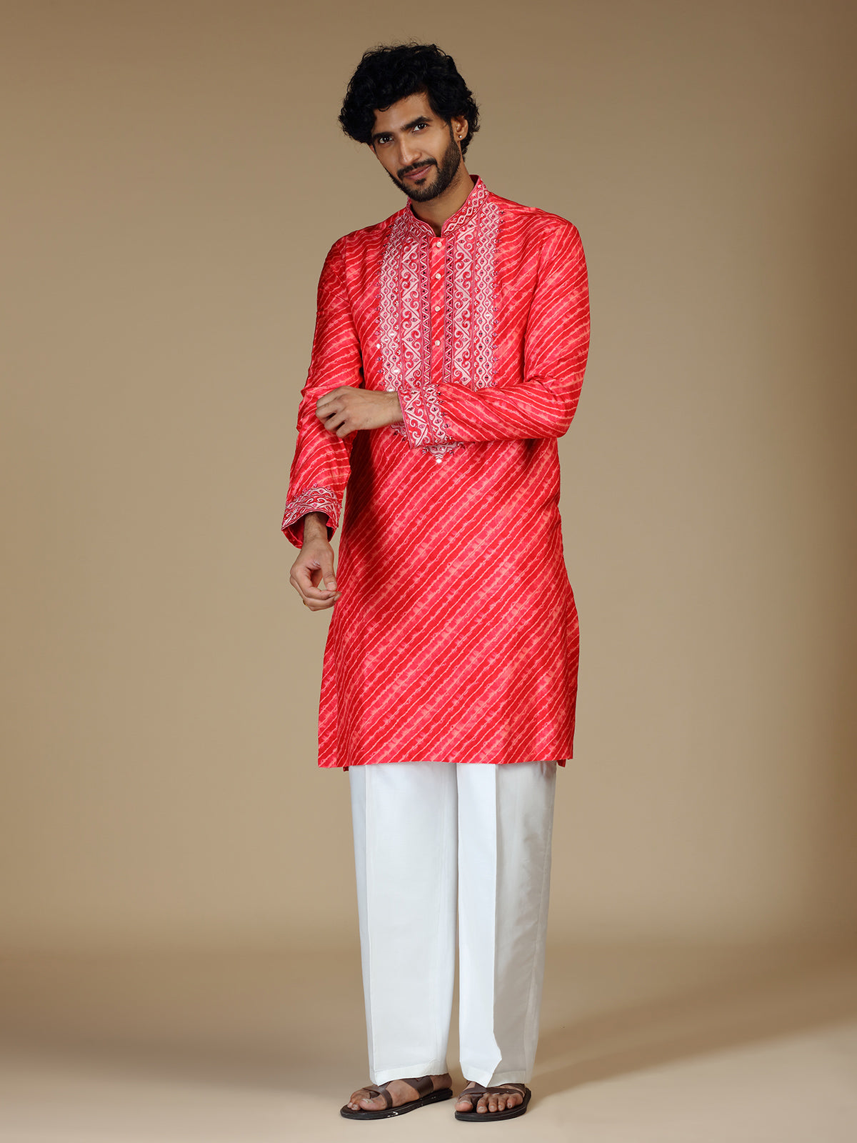 Pink leheriya embroidered silk blend kurta pajama