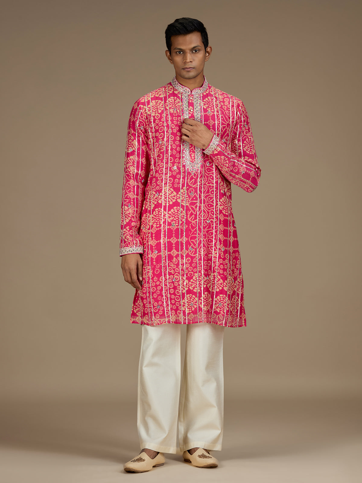 Pink mens royal bandhani embroidered kurta pyjama