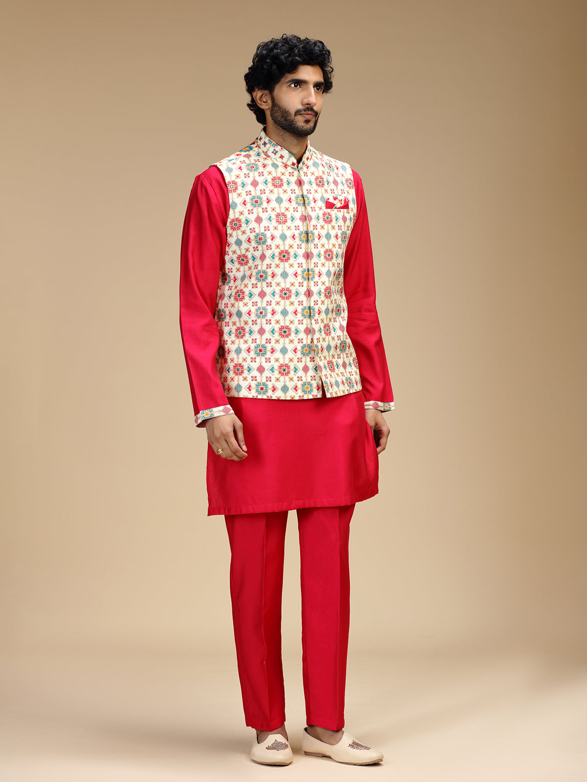 Red and white polyester silk mens waistcoat set