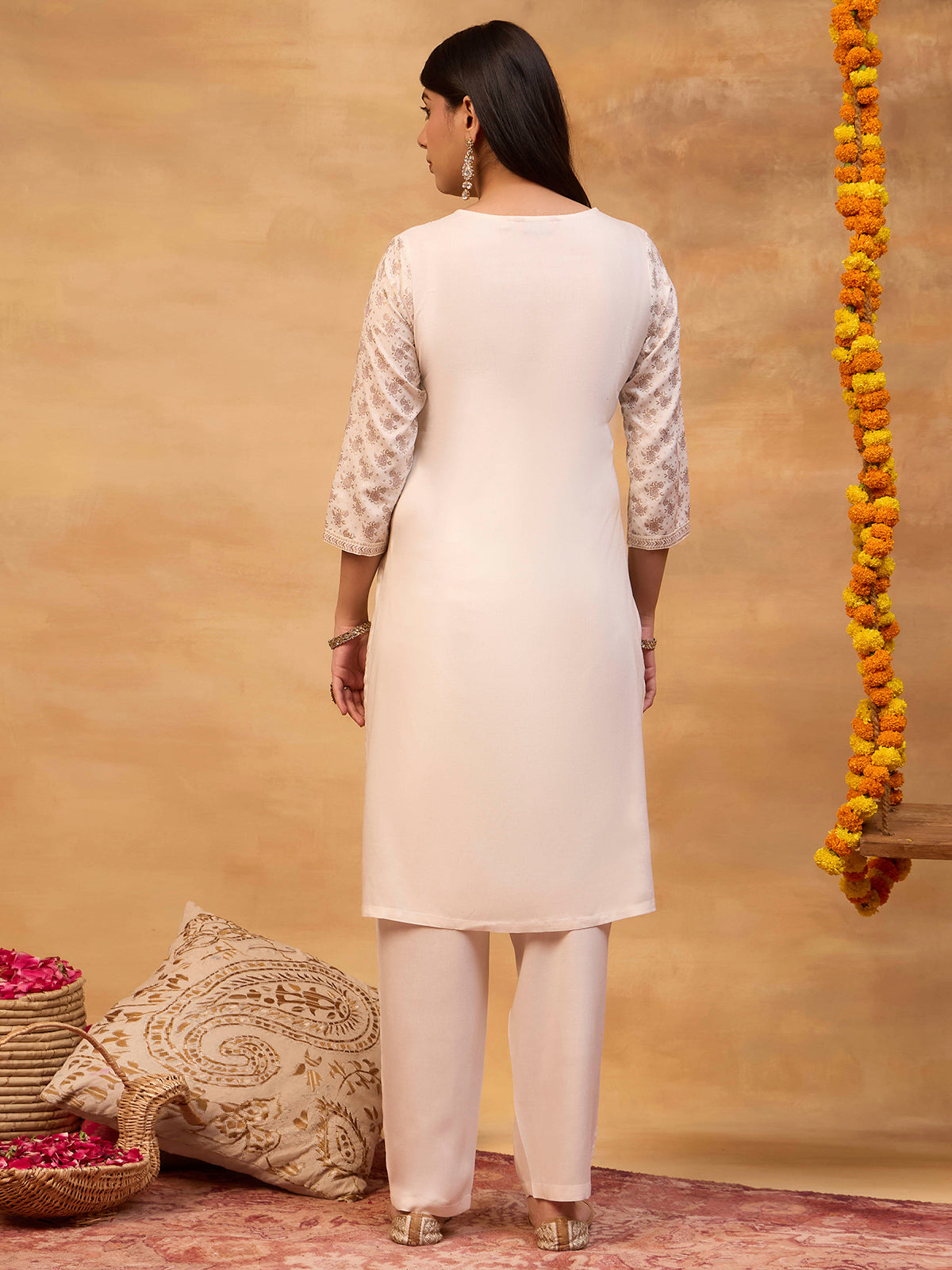 Off white botanical printed women kurti set