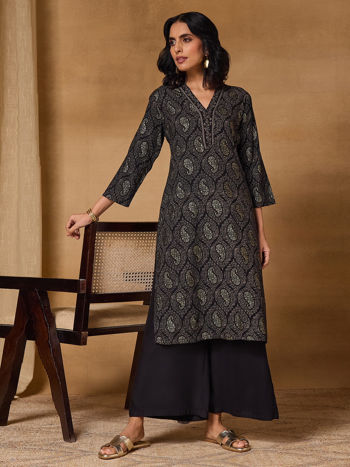Black women kurti Persian paisley straight elegance