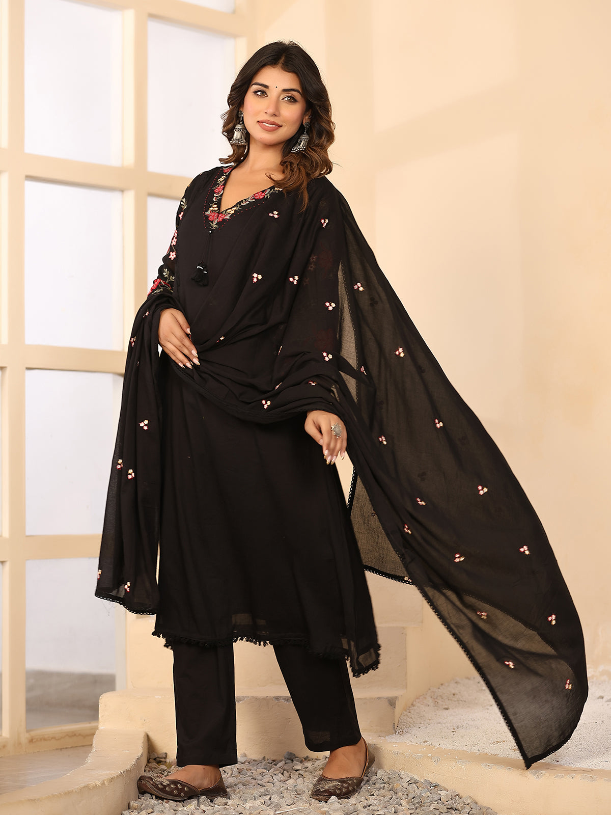 Black floral women kurti set
