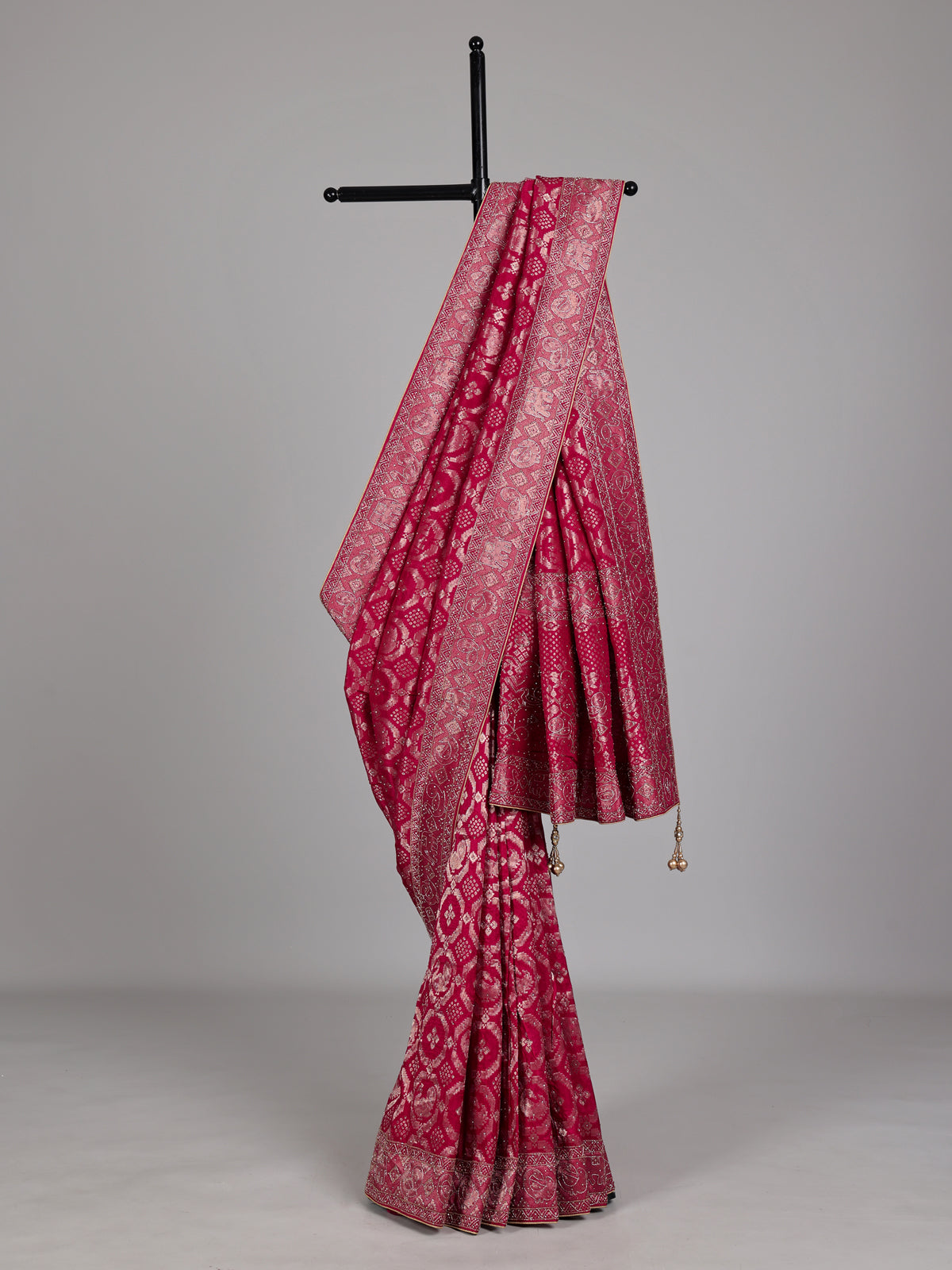 Raspberry pink bandhani dola silk saree