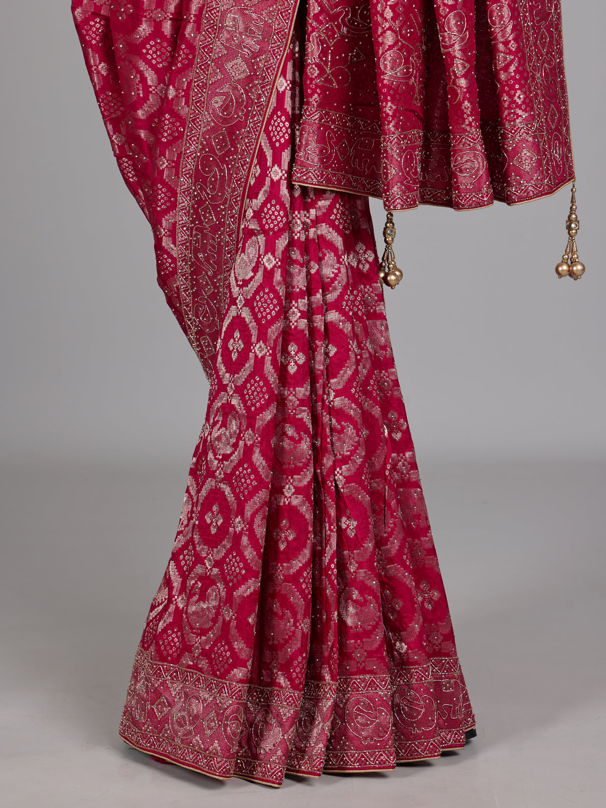 Raspberry pink bandhani dola silk saree