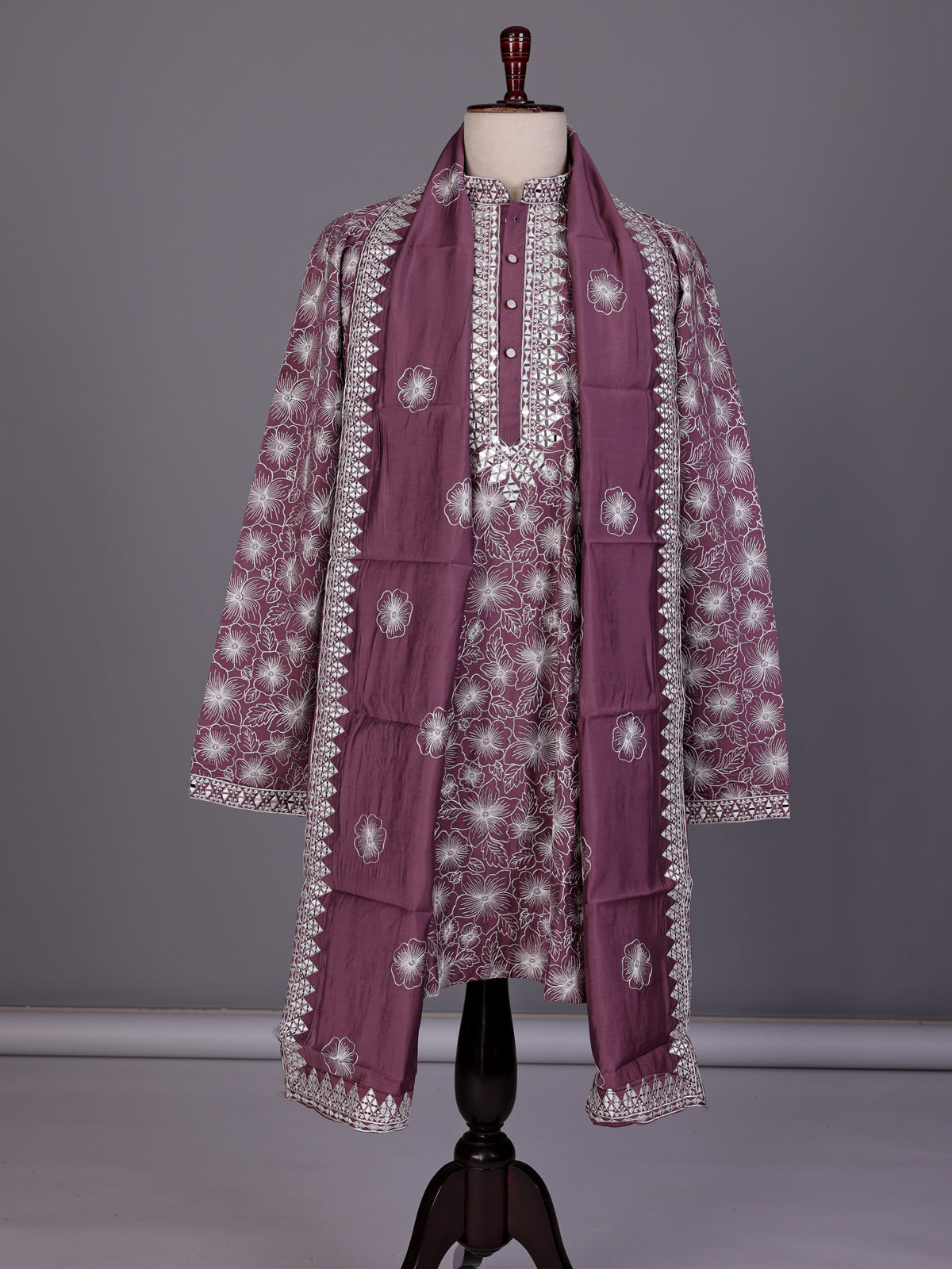 Light wine embroidered aabla kurta suit with dupatta for mens
