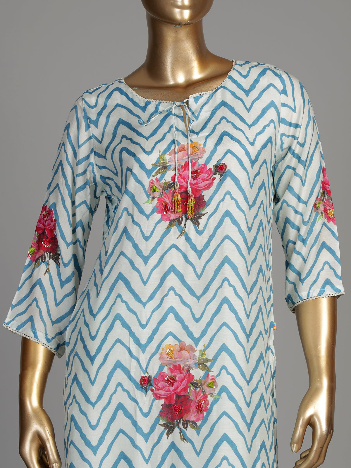 Off white peony wave women kurta set