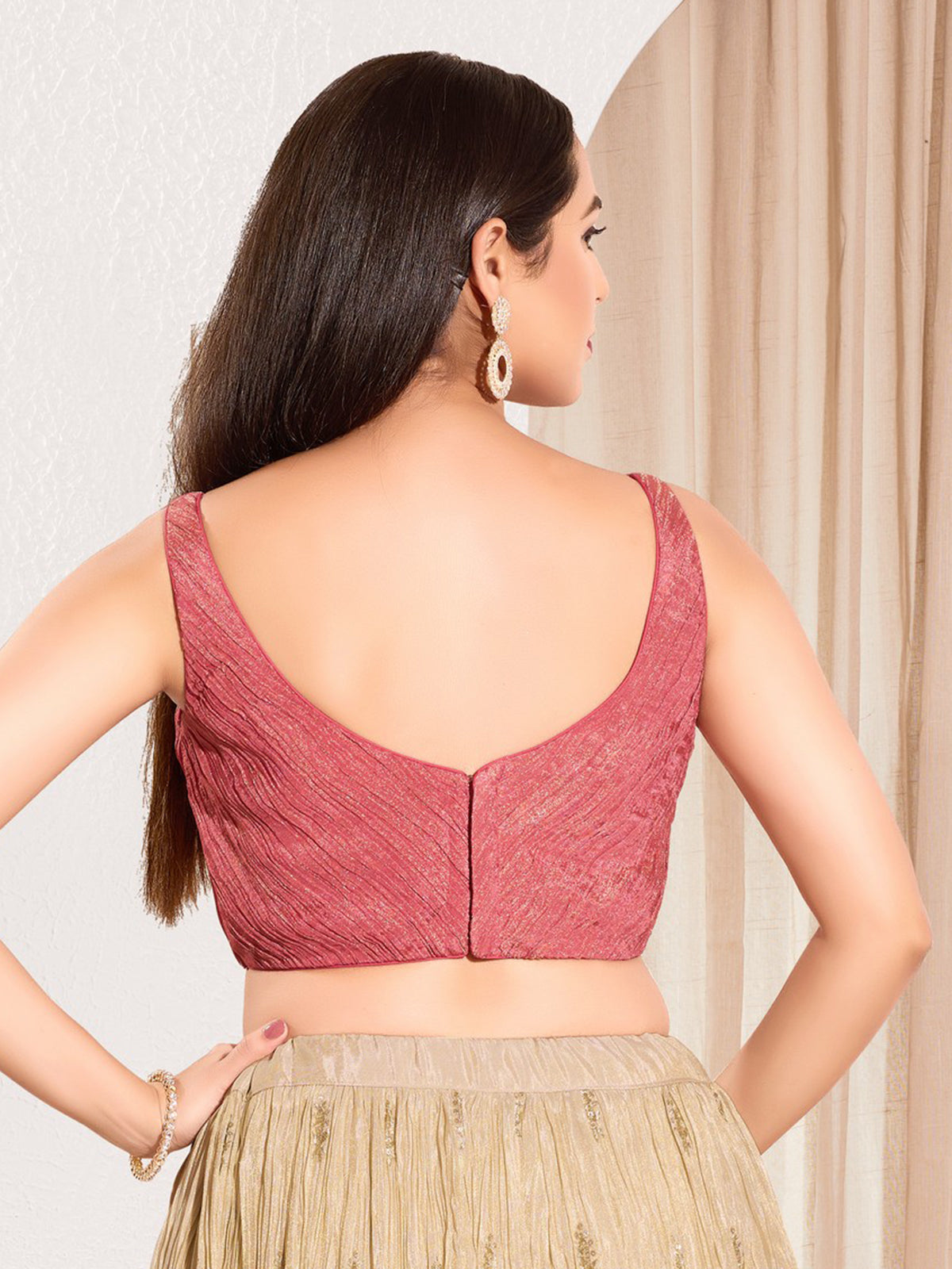 Onion pink tissue silk sleeveless sweetheart neck blouse