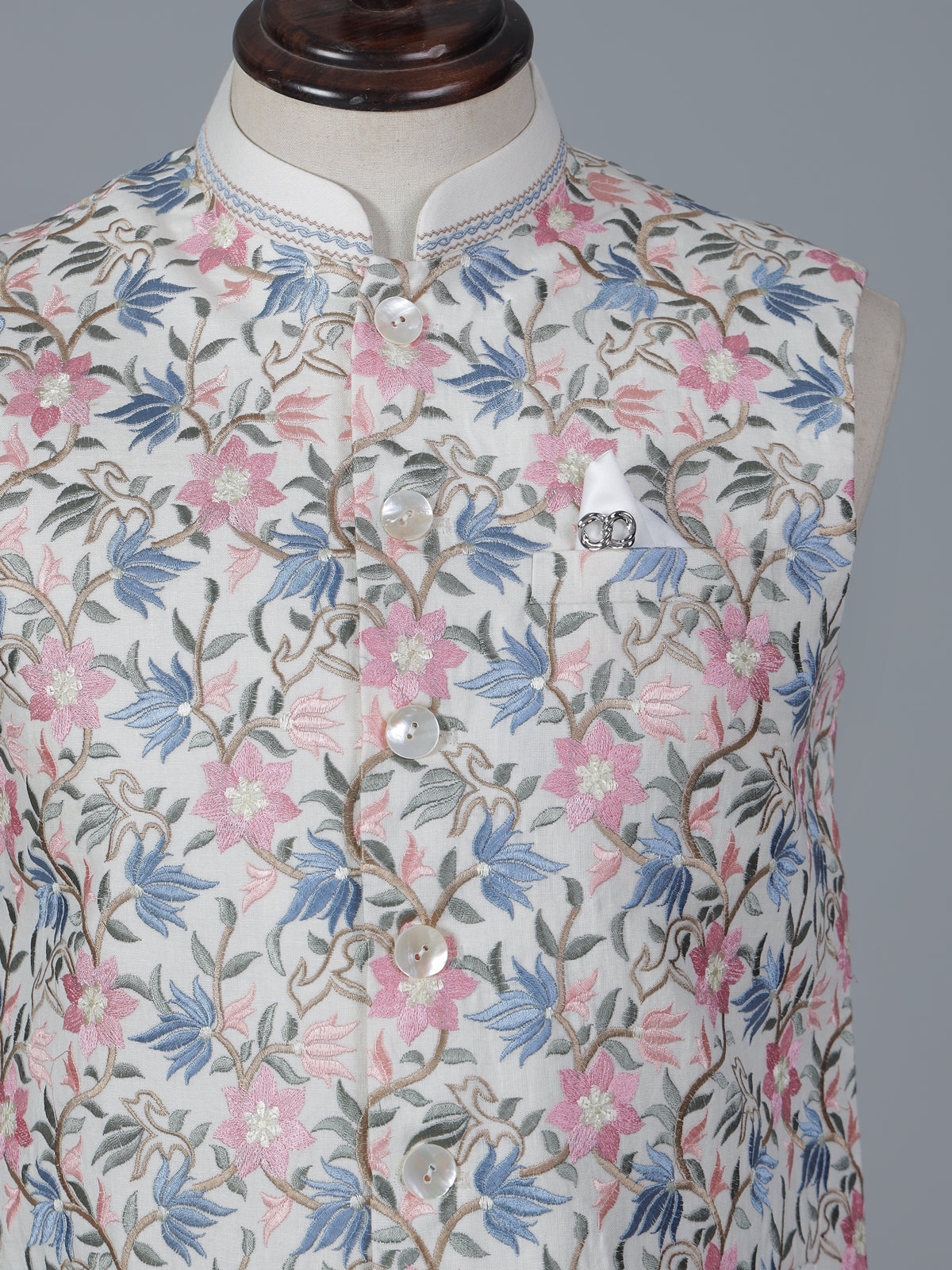 White cotton waistcoat with embroidered finish
