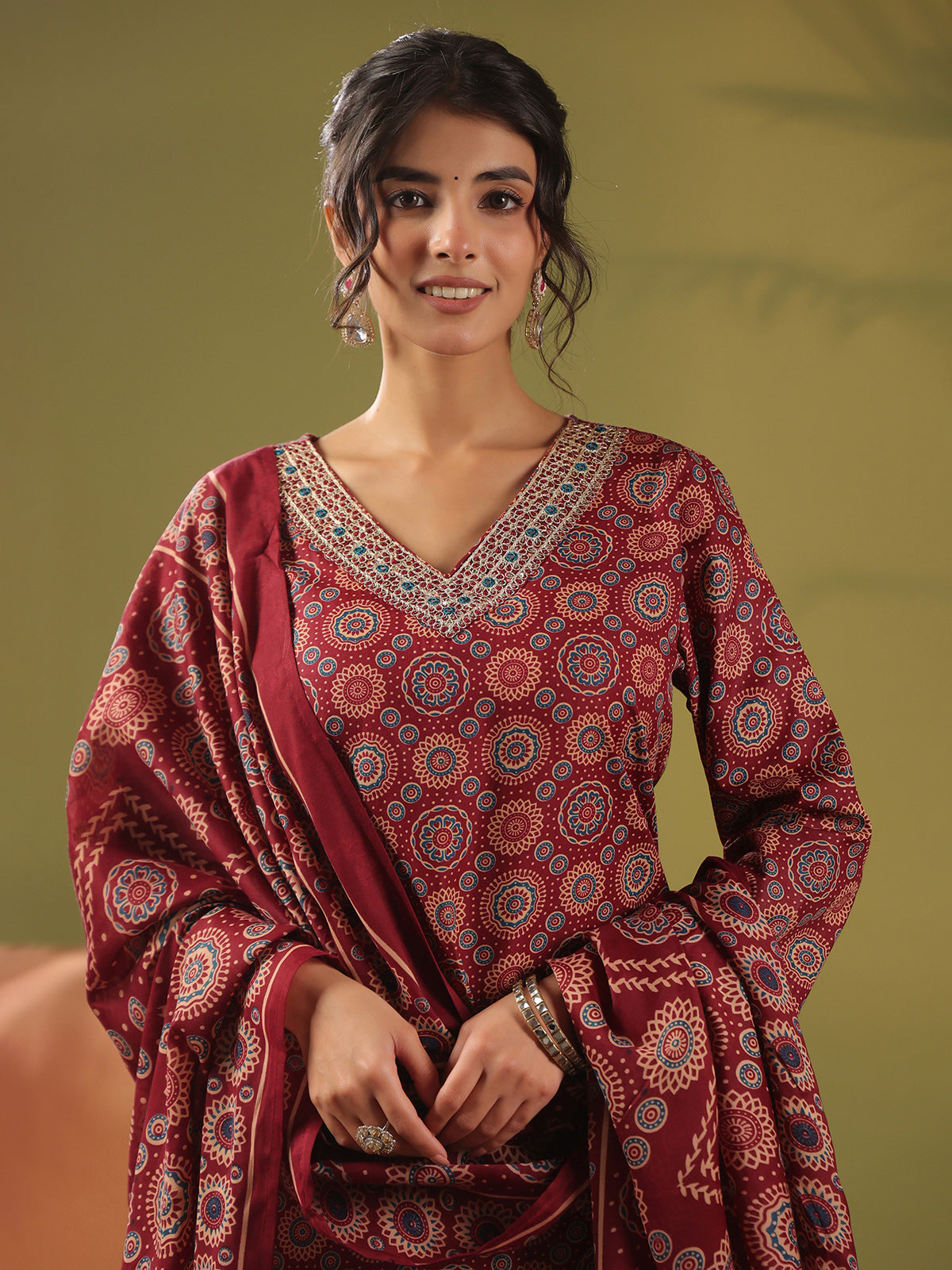 Maroon cotton printed kurti set with V neckline