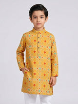 Orange bandhej silk kurta in printed