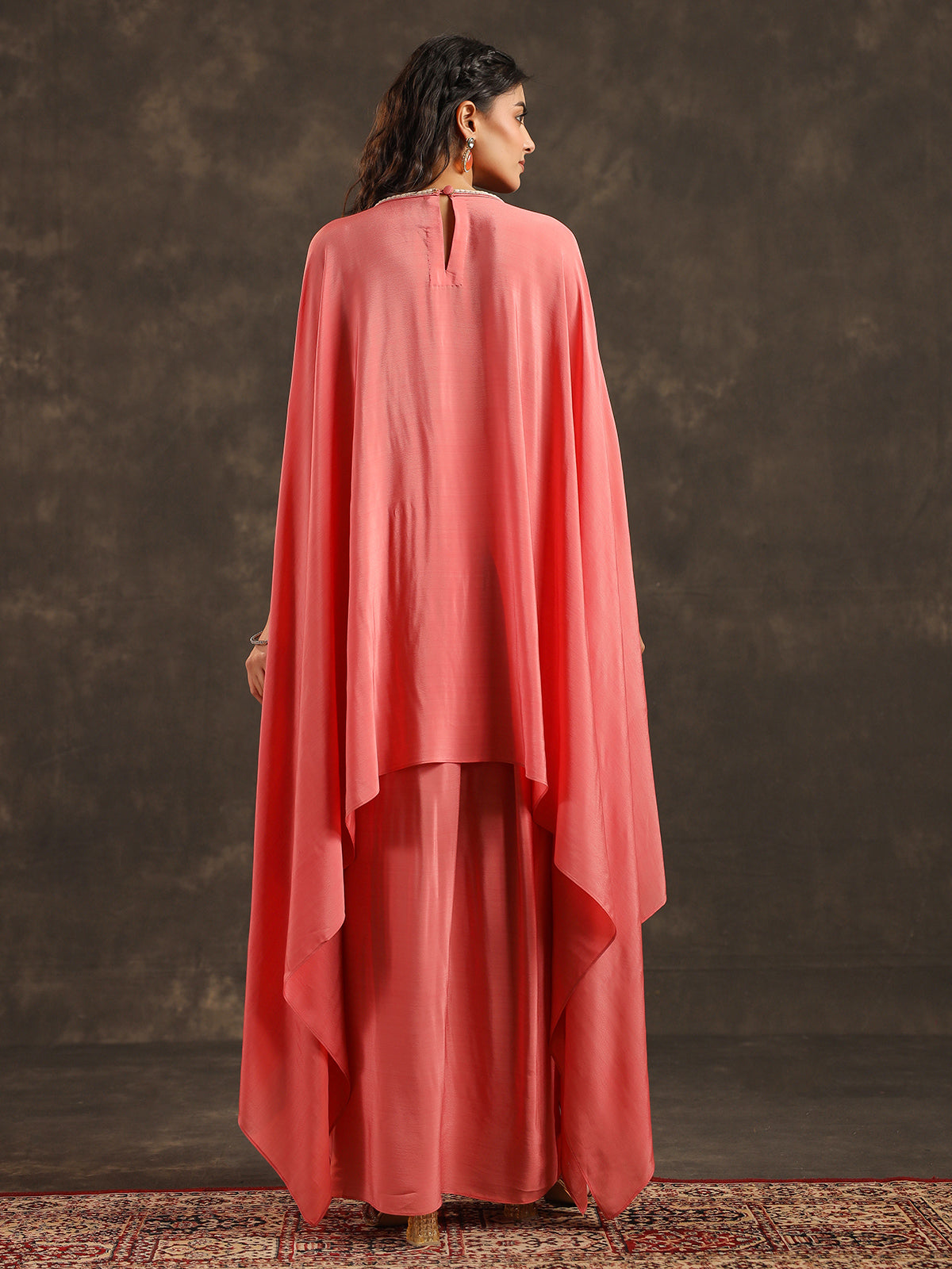 Pink viscose crepe kaftan suit with delicate sequin detailing