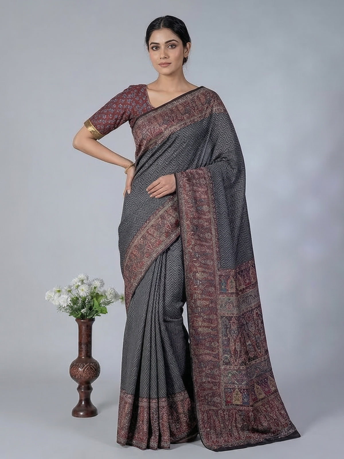 Grey silk saree with zig zag print and contrast border