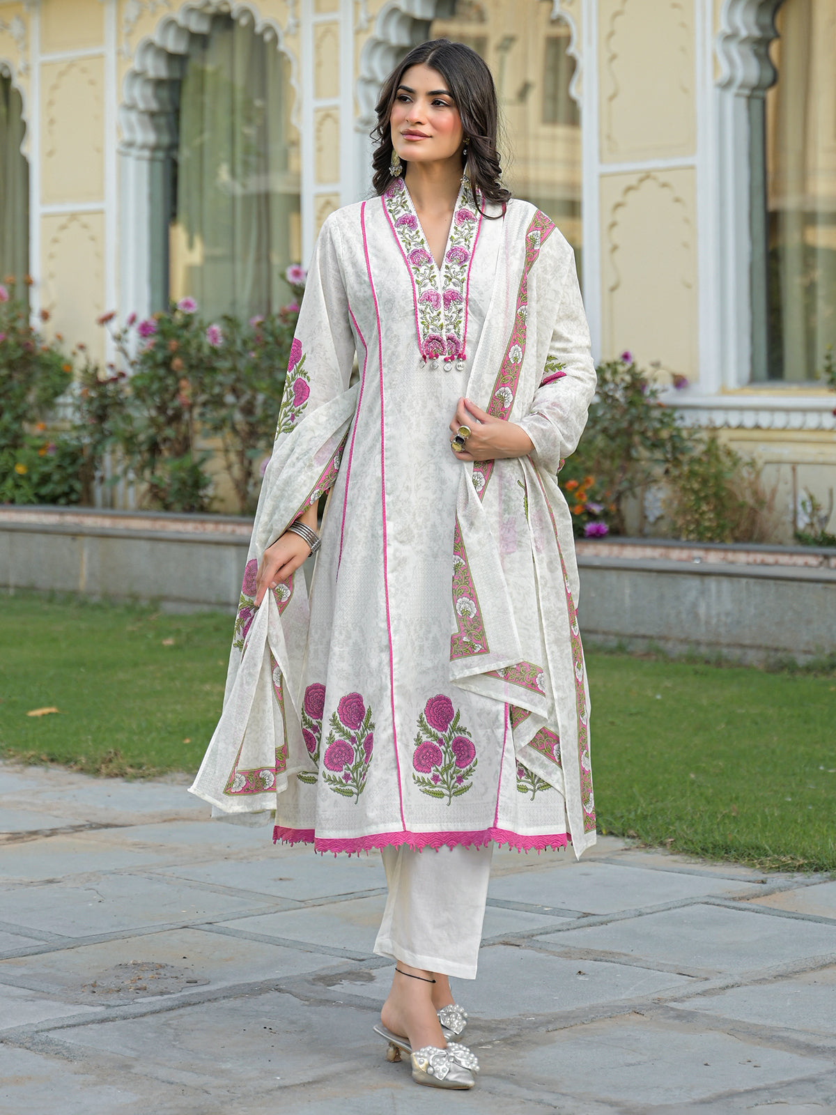 White cotton kurti set with pink prints