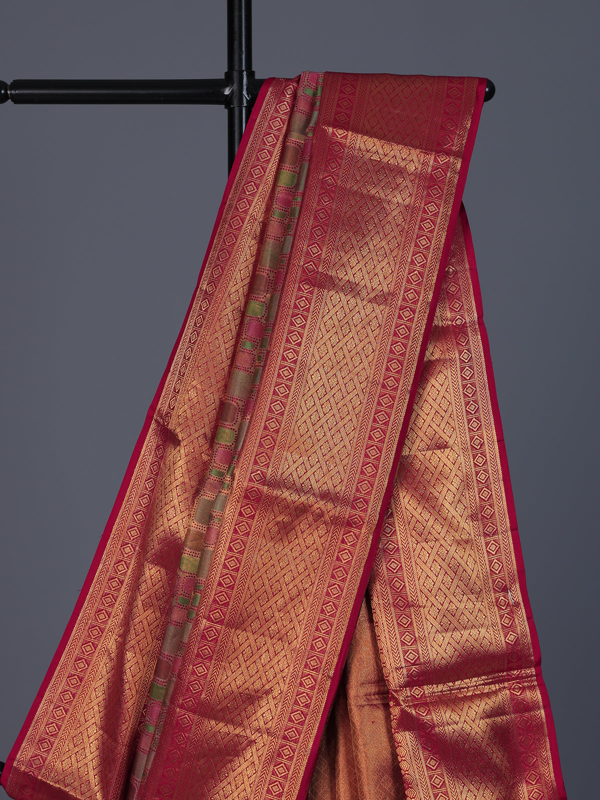 Pink wedding wear saree in pure Kanjivaram silk