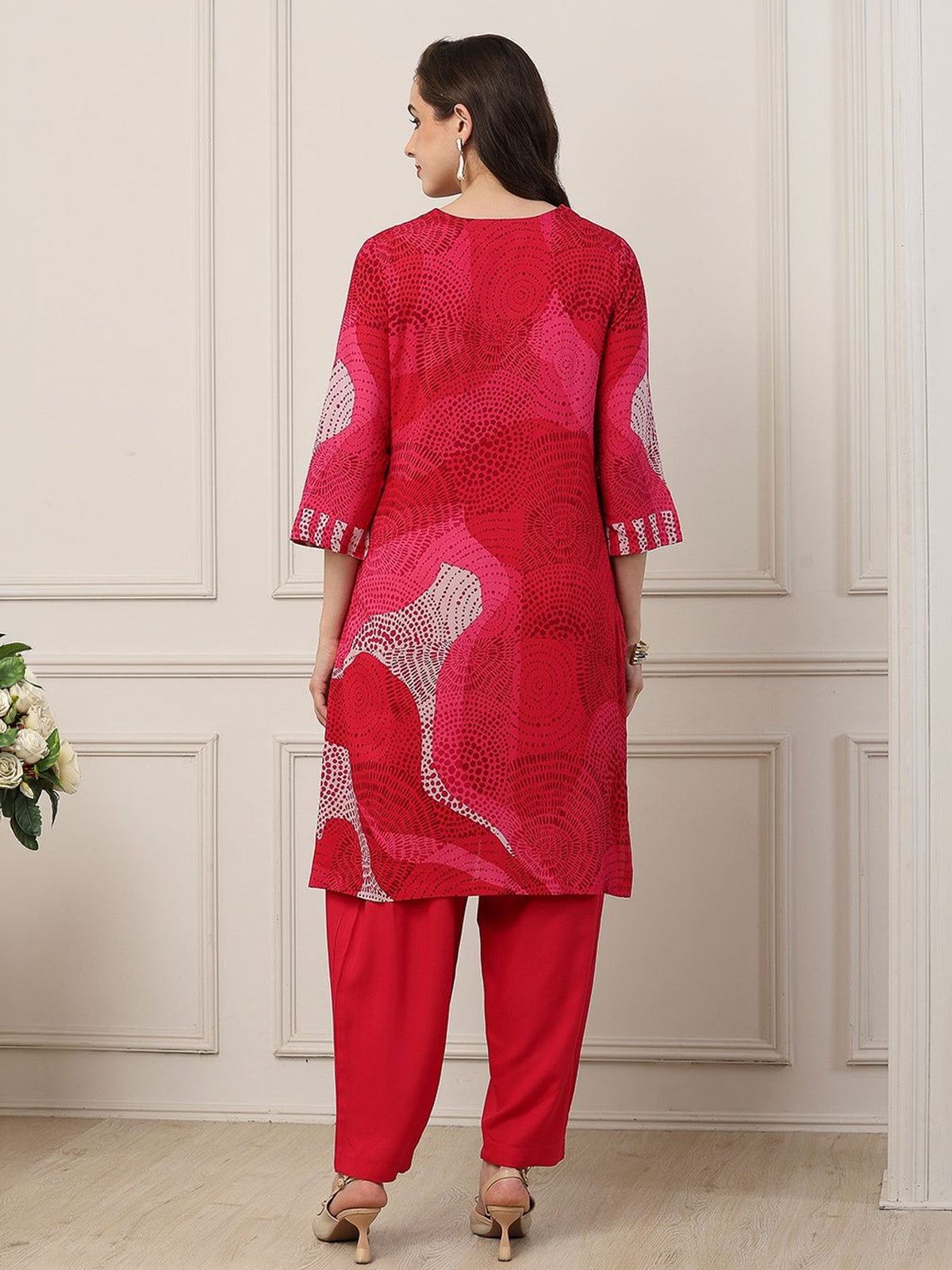 Pink abstract swirl printed festive statement
