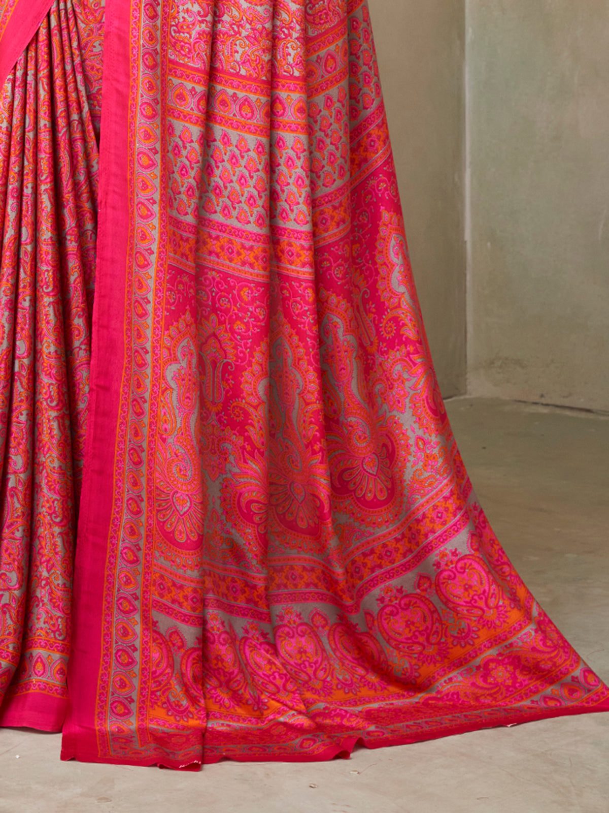 Rani pink floral printed crepe silk casual saree