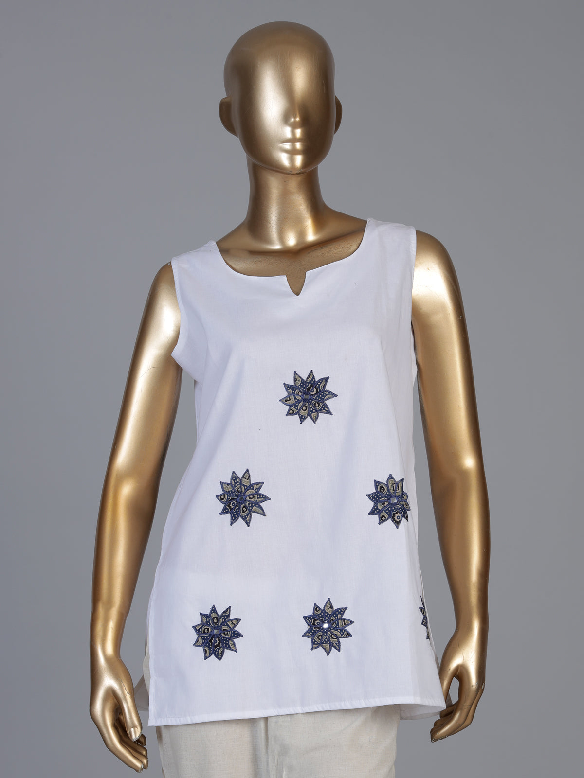 White cotton embroidered casual sleeveless sweetheart neck kurti
