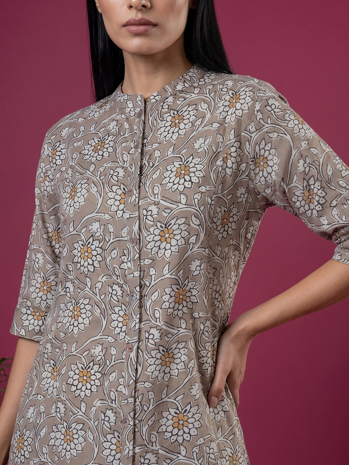Grey cotton silk floral printed casual stand collar elbow sleeve kurti