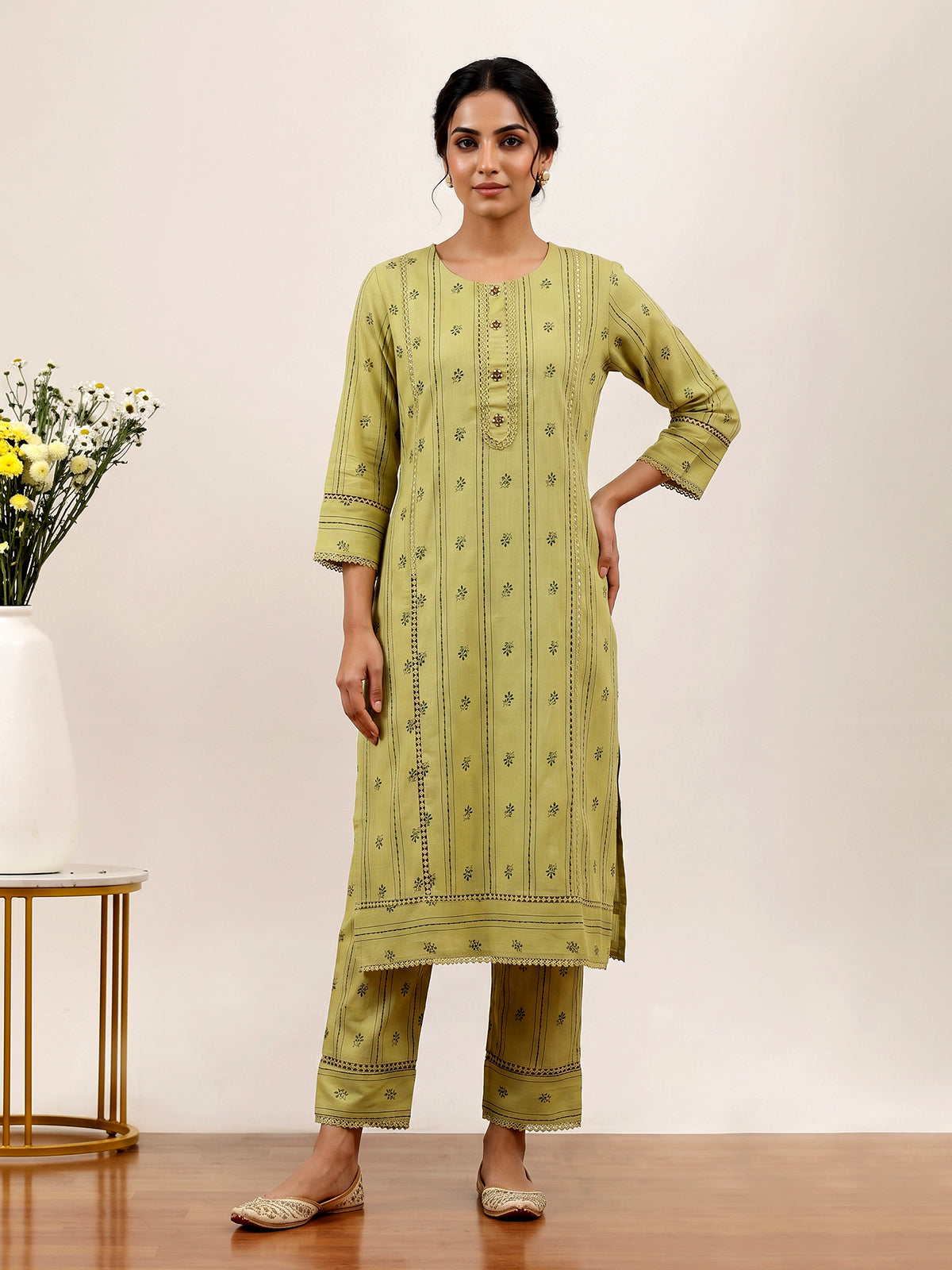 Green cotton printed straight cut kurti set with pants