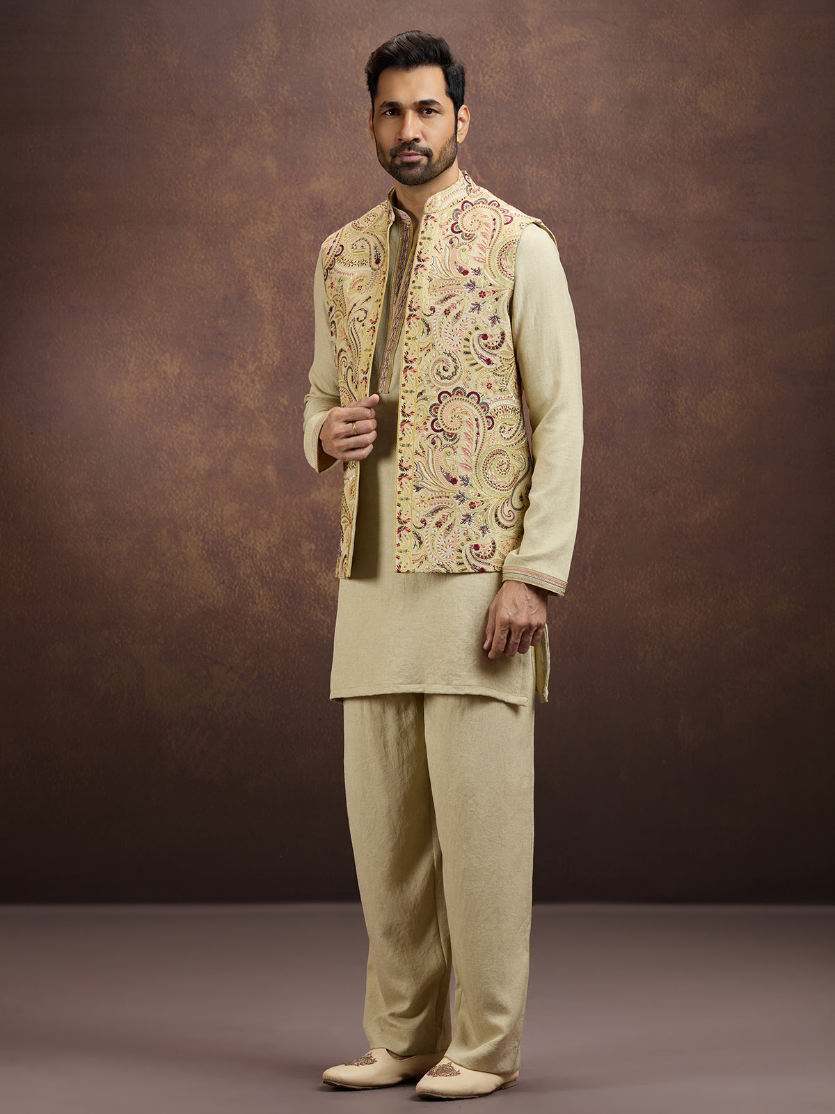 Light gold luxury embroidered silk waistcoat set