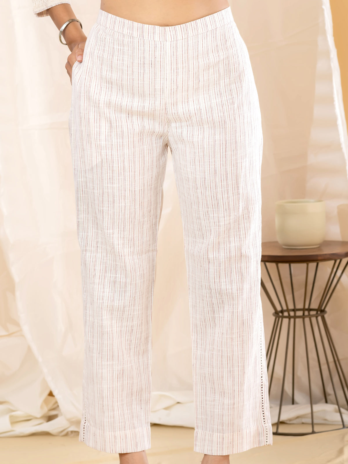 Off white ikat printed women pant kurti set