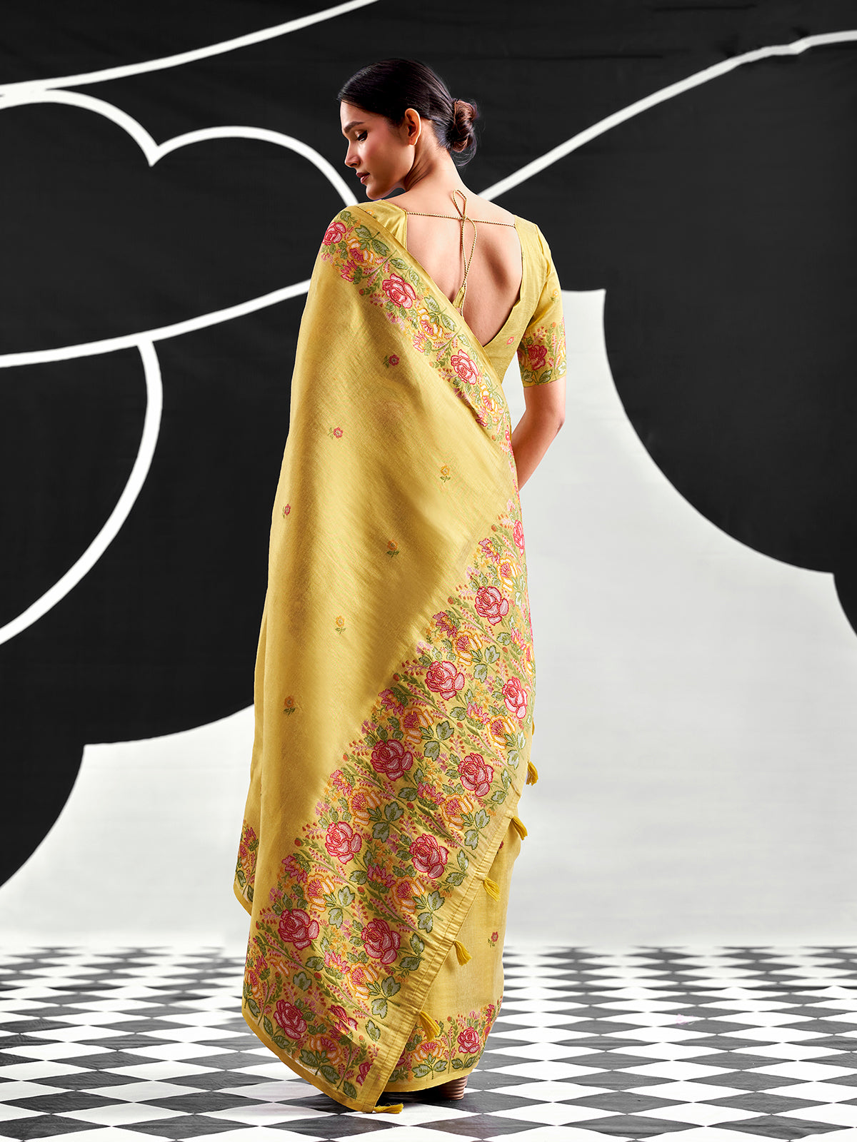 Green elegant tissue silk zari saree
