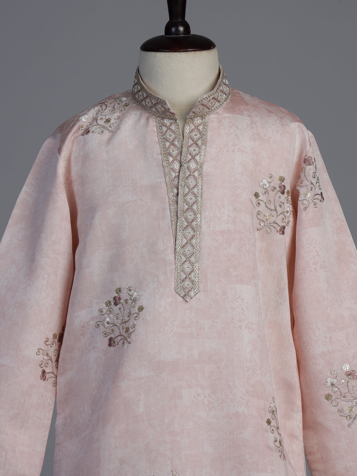 Pink silk blend kurta suit for boys with elegant embroidery