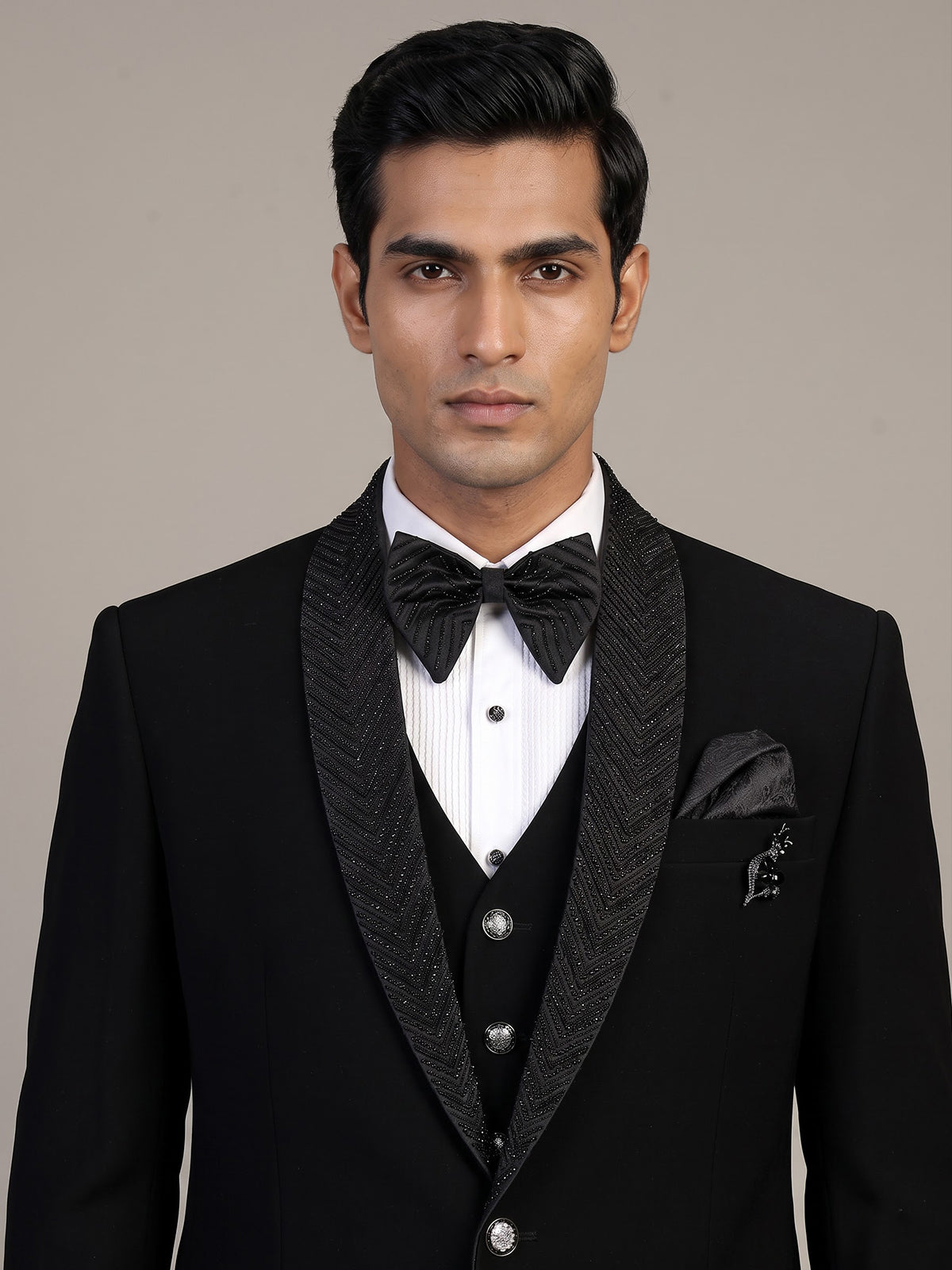 Black mens metallic textured tuxedo coat suit
