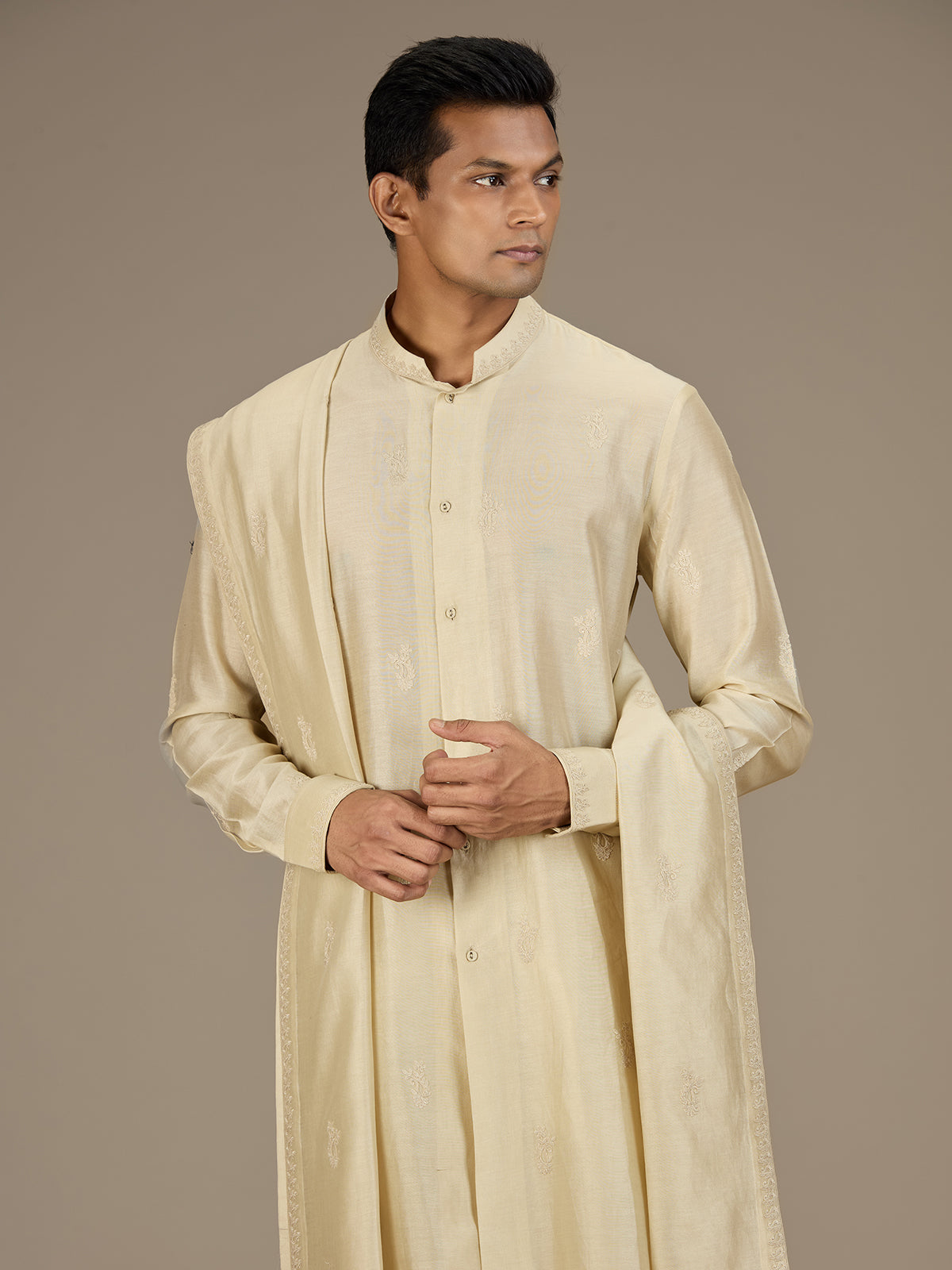 Cream mens heritage embroidered kurta suit with dupatta
