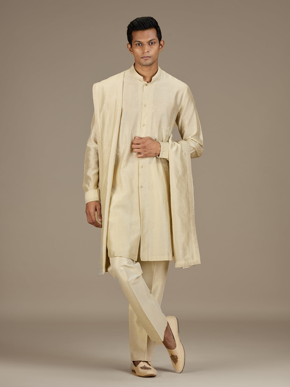 Cream mens heritage embroidered kurta suit with dupatta