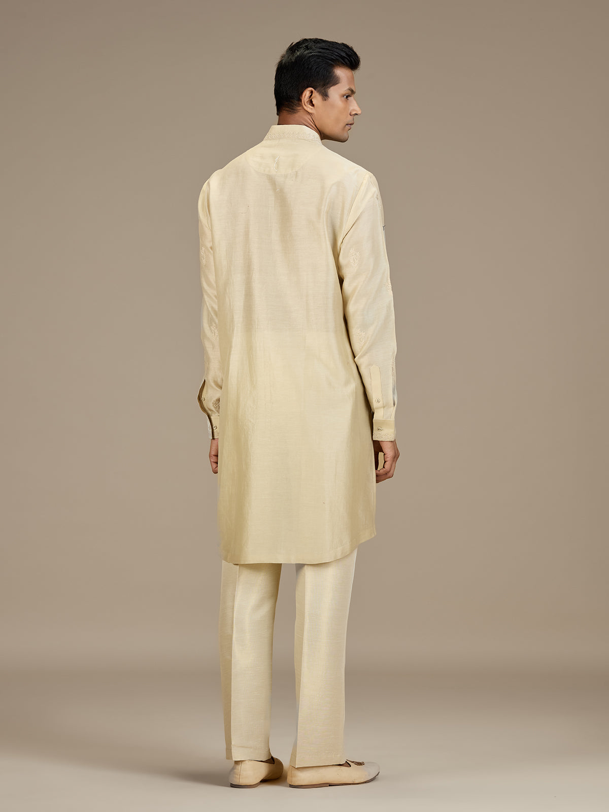 Cream mens heritage embroidered kurta suit with dupatta