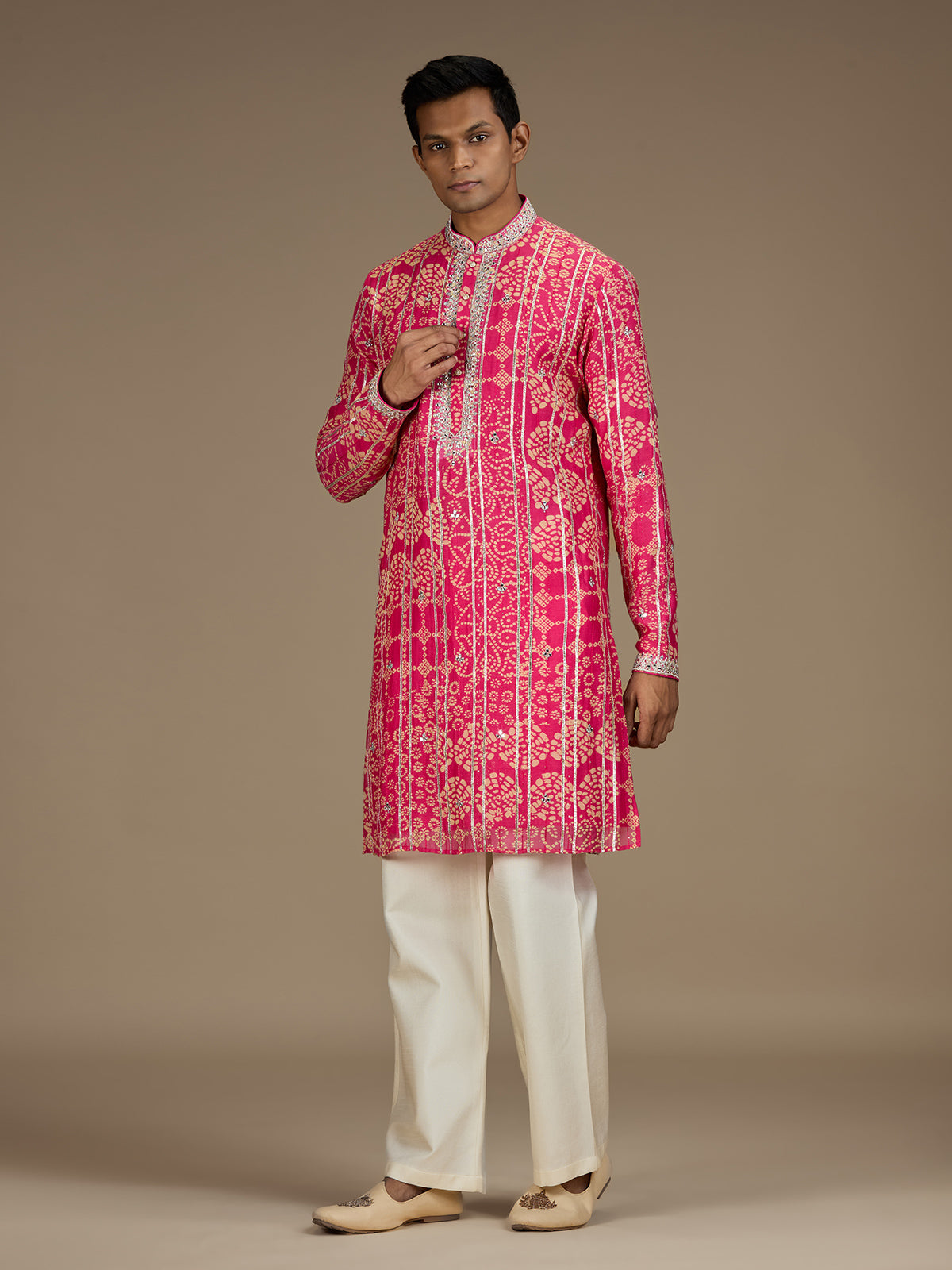 Pink mens royal bandhani embroidered kurta pyjama